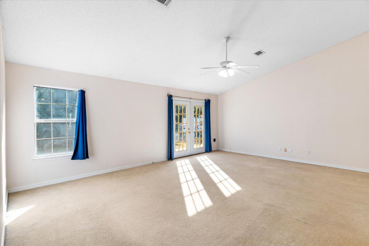 THE PINES - Residential