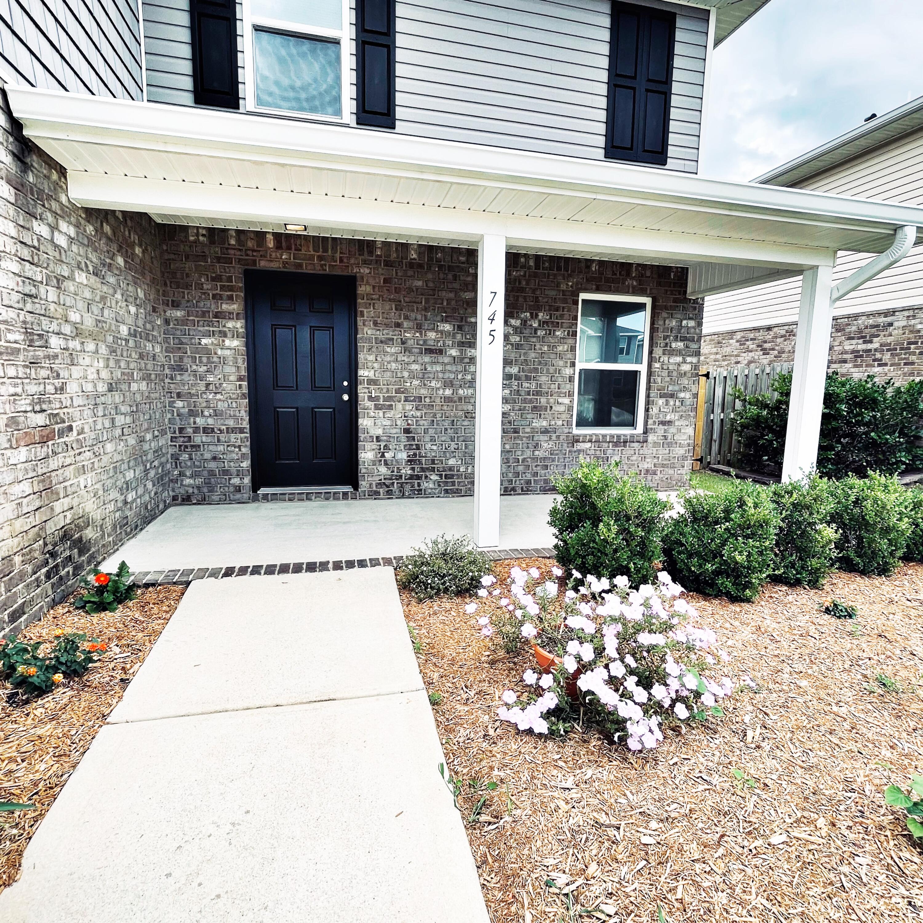 Redstone Commons - Residential Lease