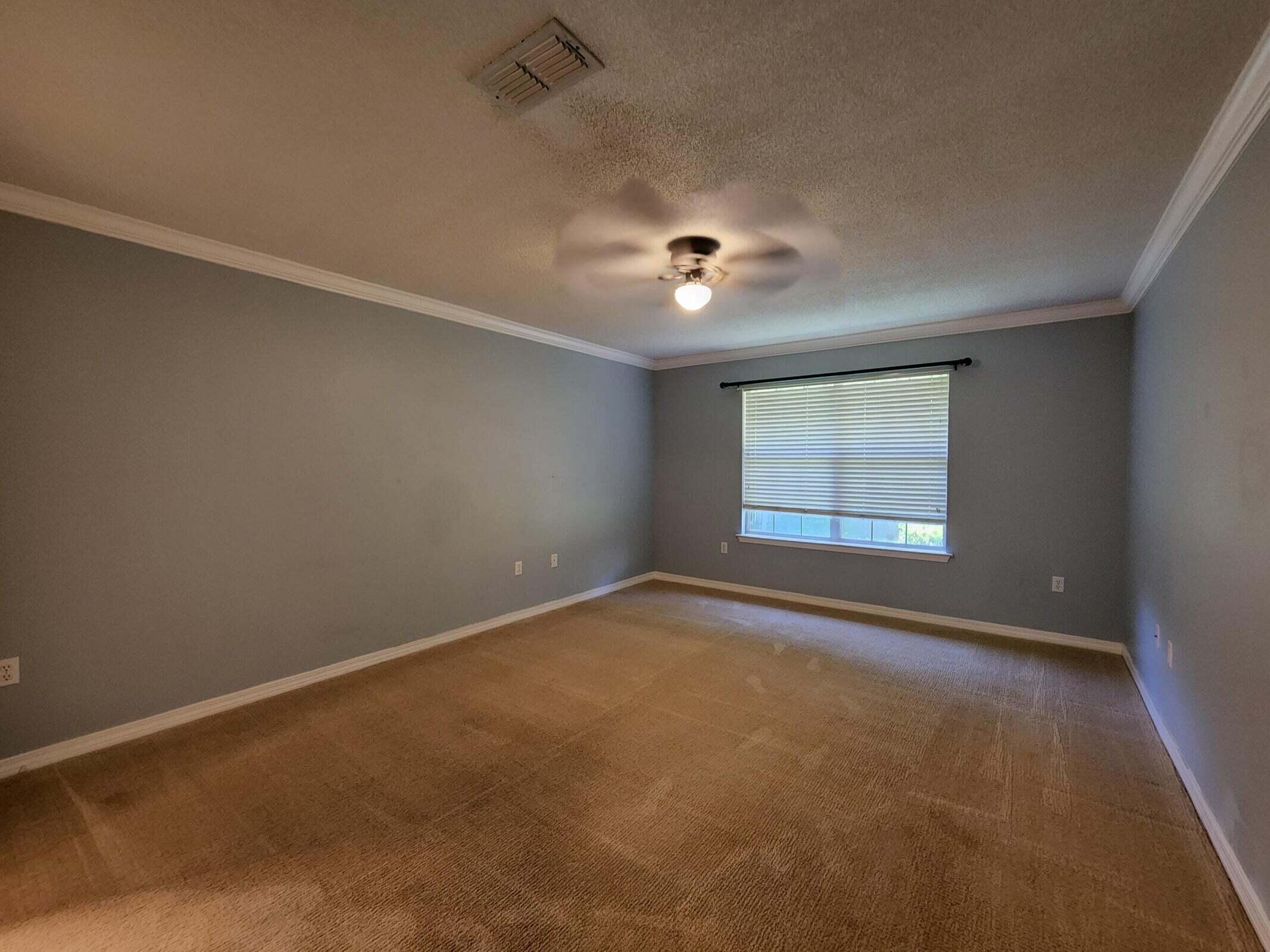 CREETWOODS - Residential Lease