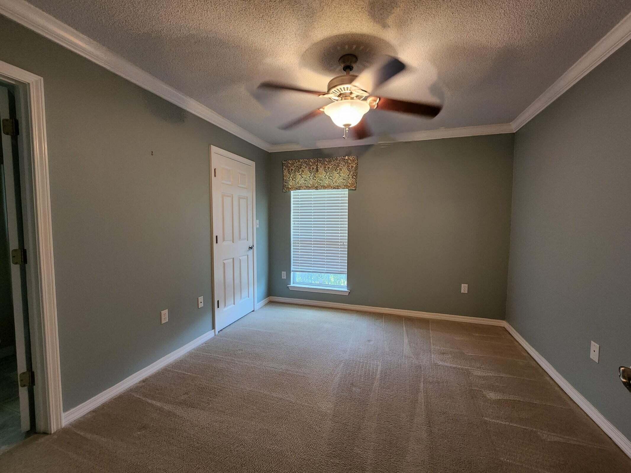 CREETWOODS - Residential Lease