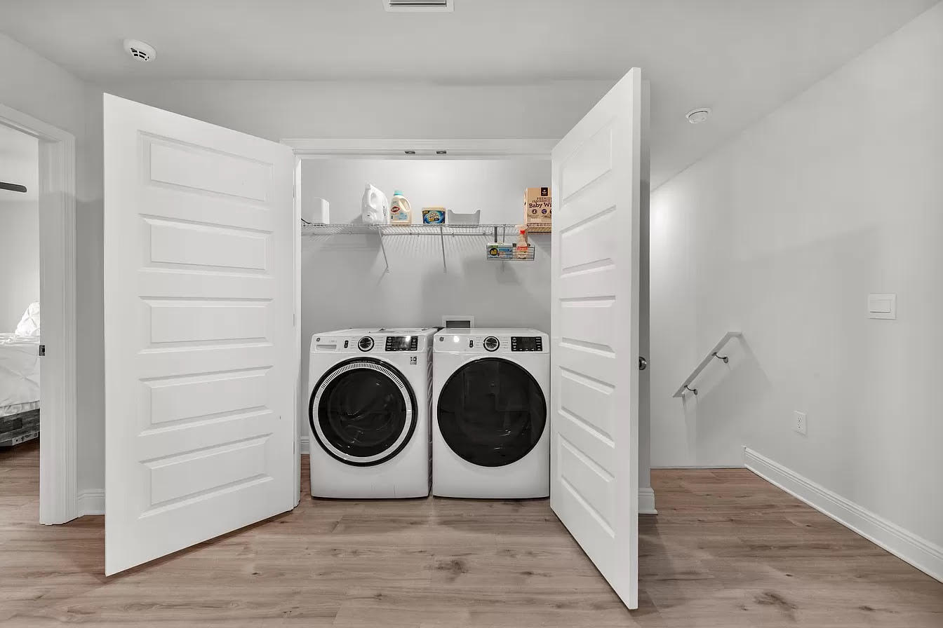 Hammock Oaks - Residential Lease