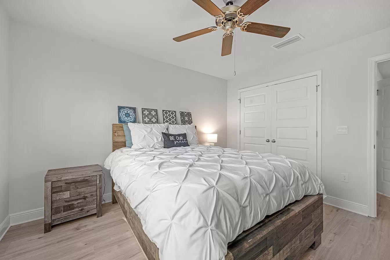 Hammock Oaks - Residential Lease