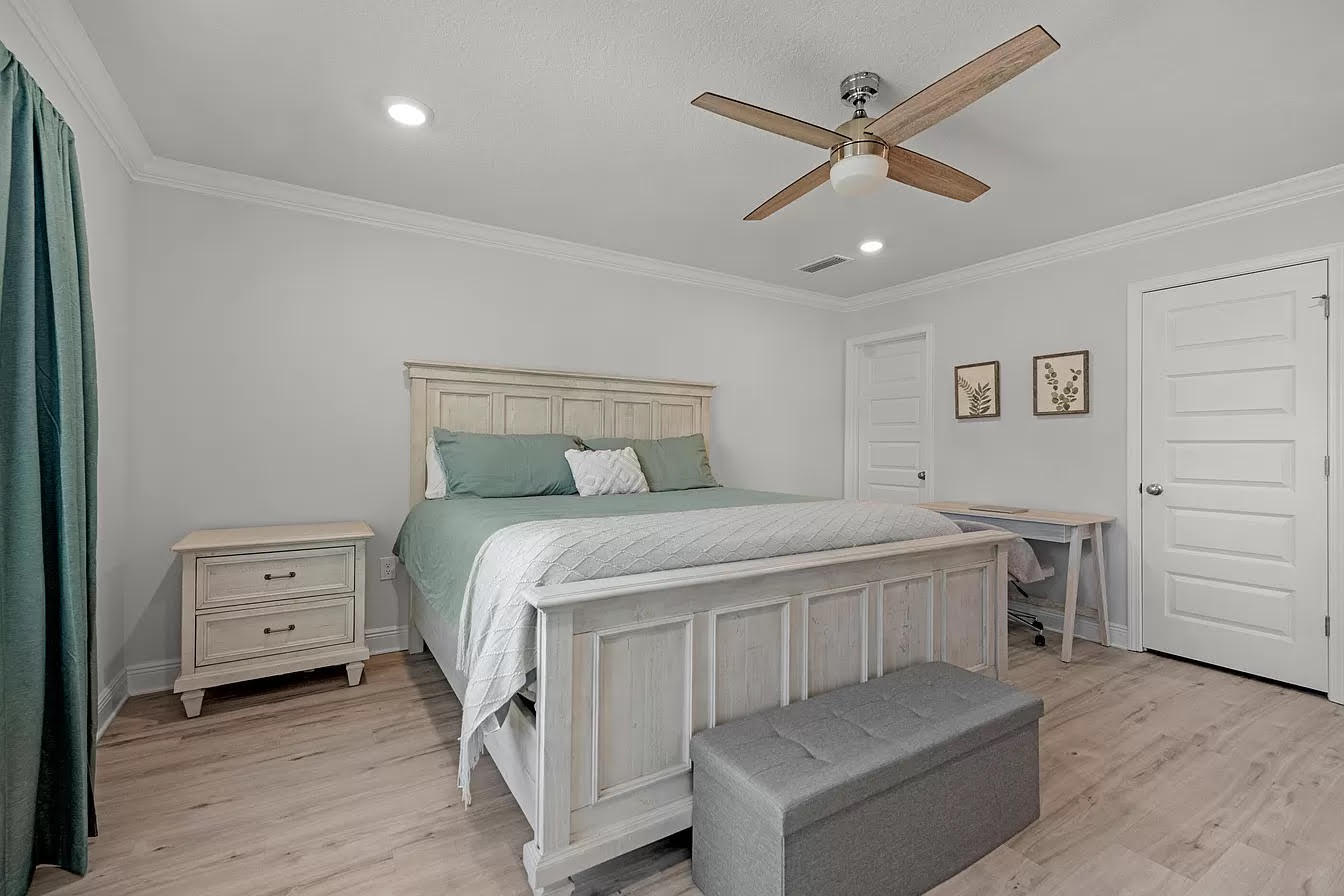 Hammock Oaks - Residential Lease