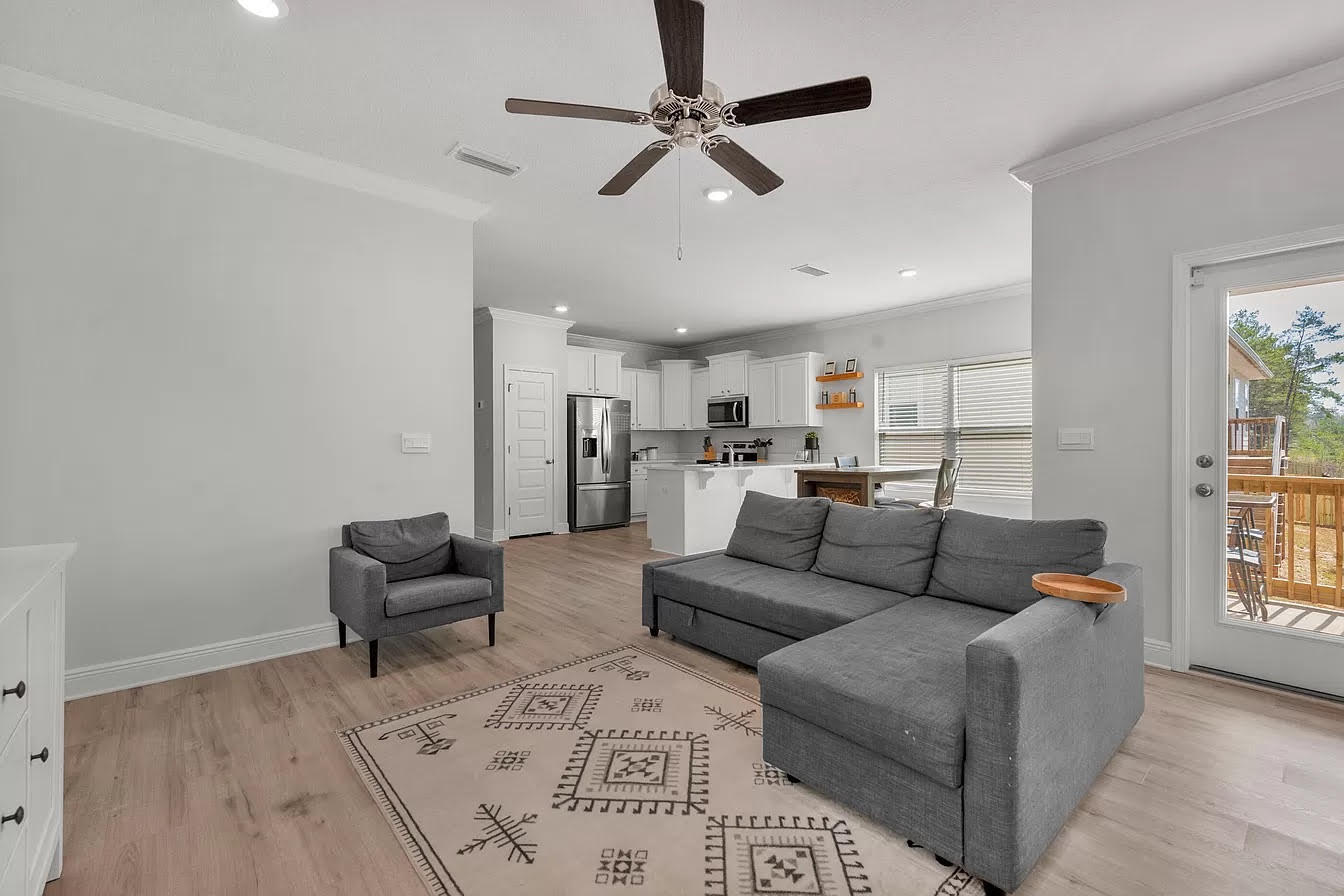 Hammock Oaks - Residential Lease