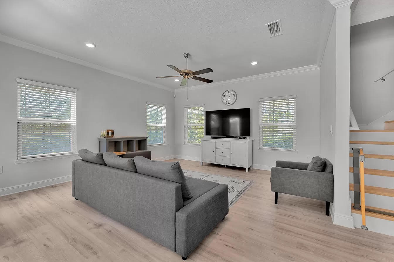 Hammock Oaks - Residential Lease