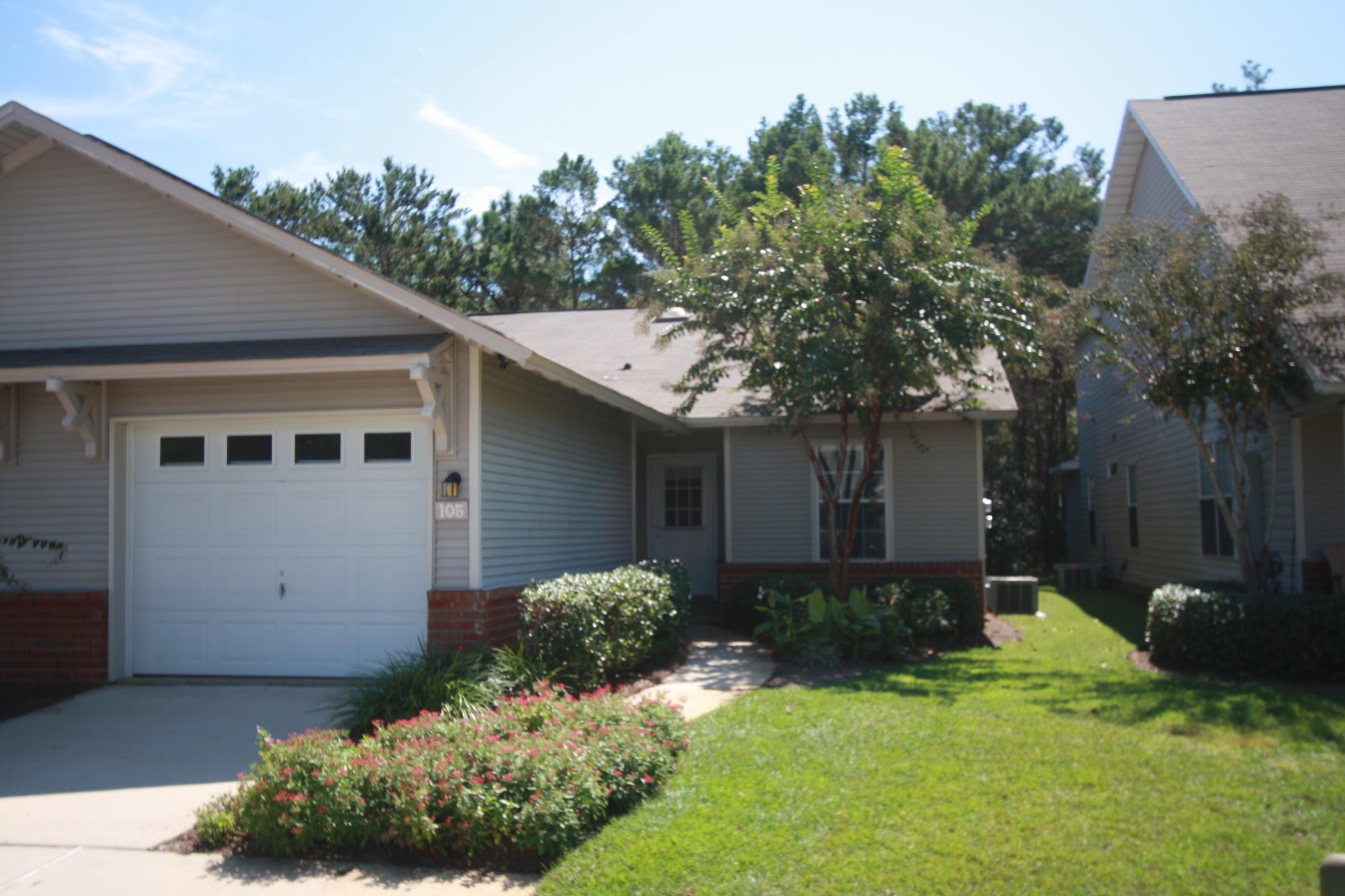 Escada Townhome - Residential