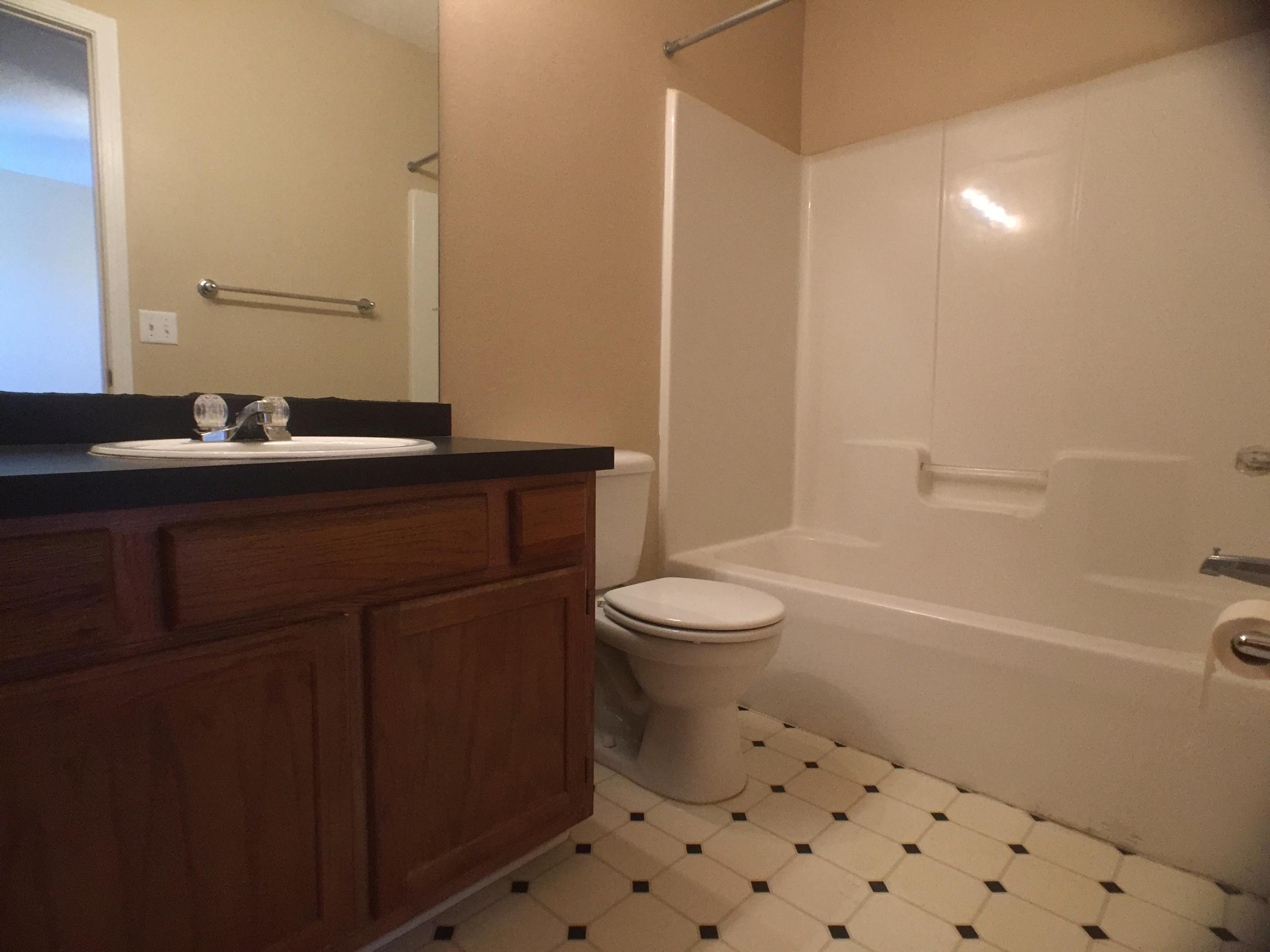 FOREST OAKS PH 1 - Residential Lease