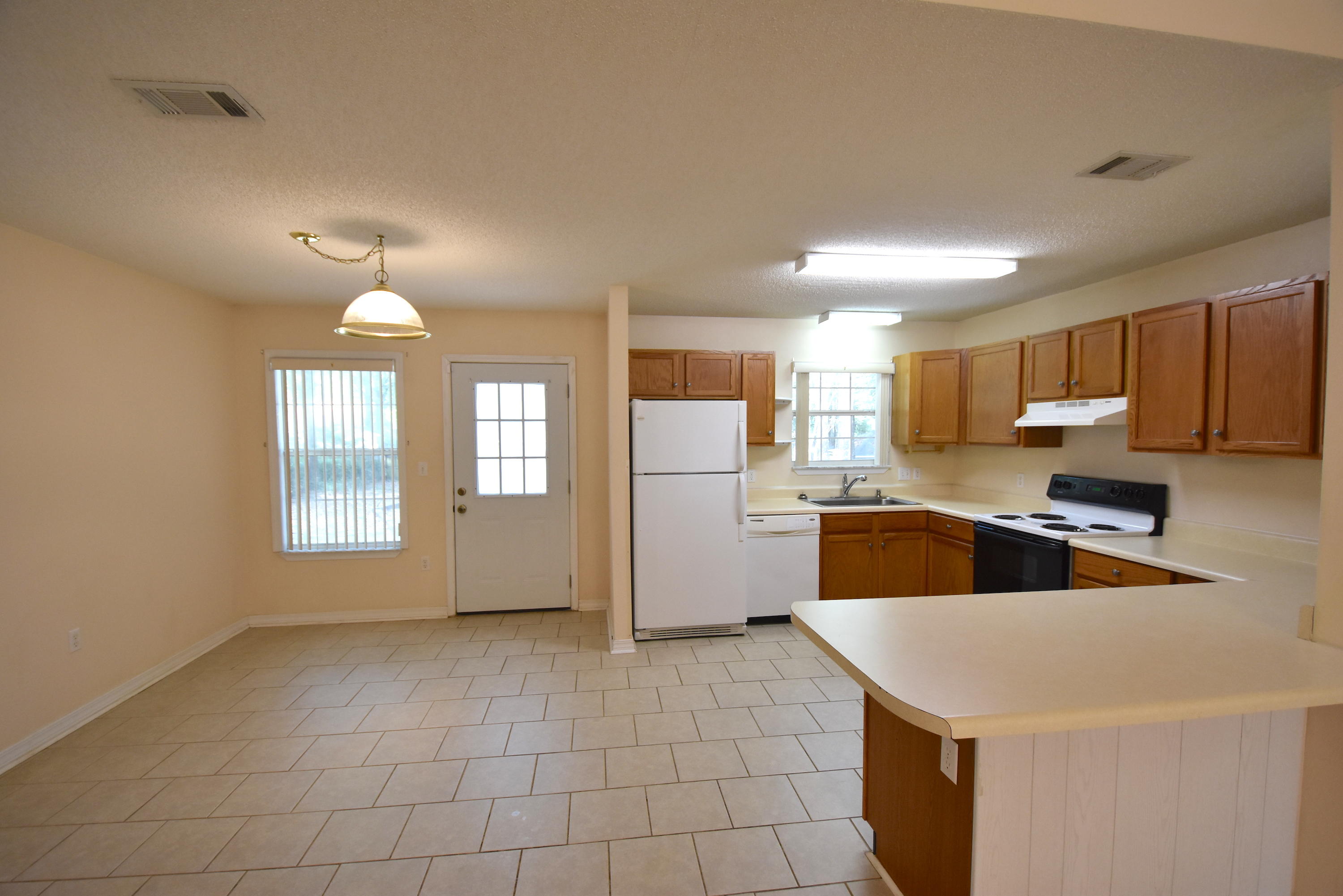 ROLLING HILLS ESTATES - Residential