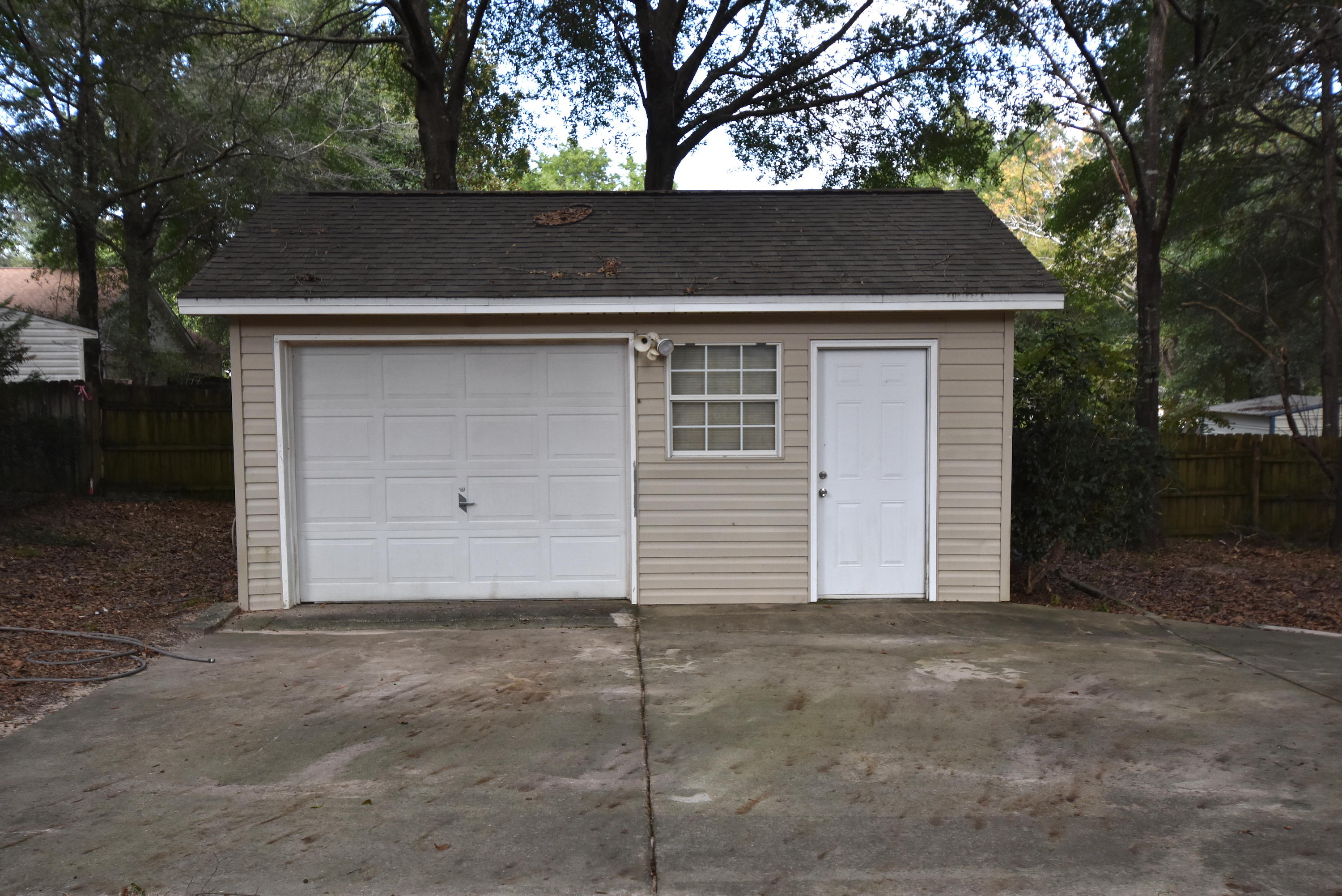 ROLLING HILLS ESTATES - Residential