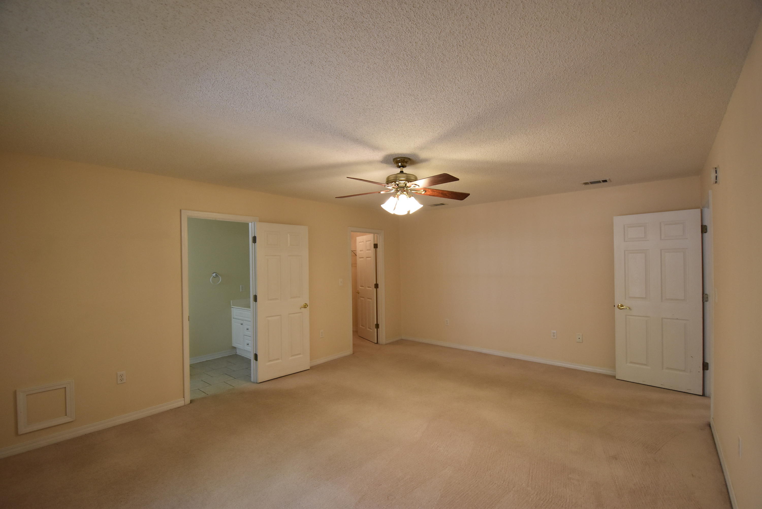 ROLLING HILLS ESTATES - Residential