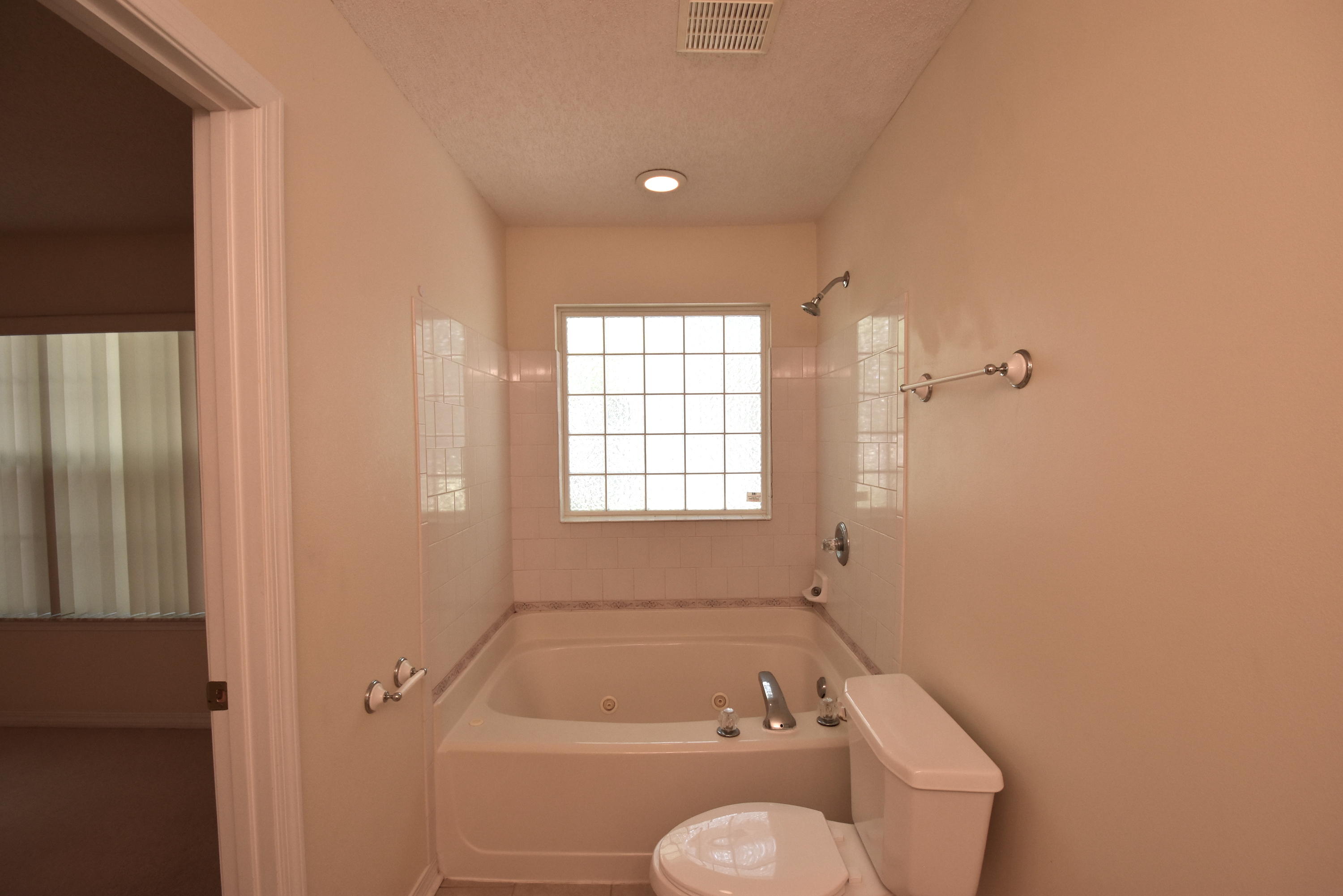 ROLLING HILLS ESTATES - Residential