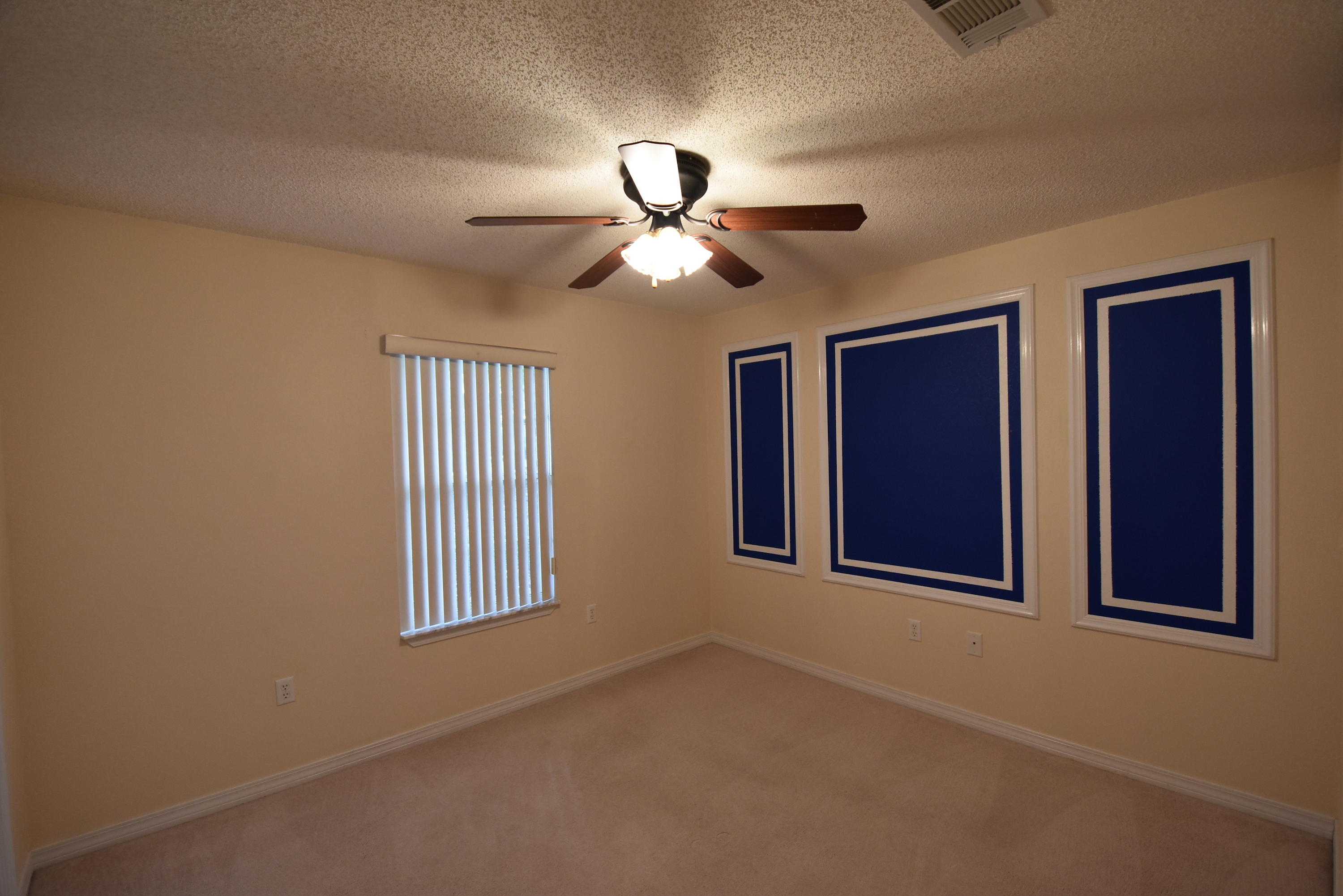 ROLLING HILLS ESTATES - Residential