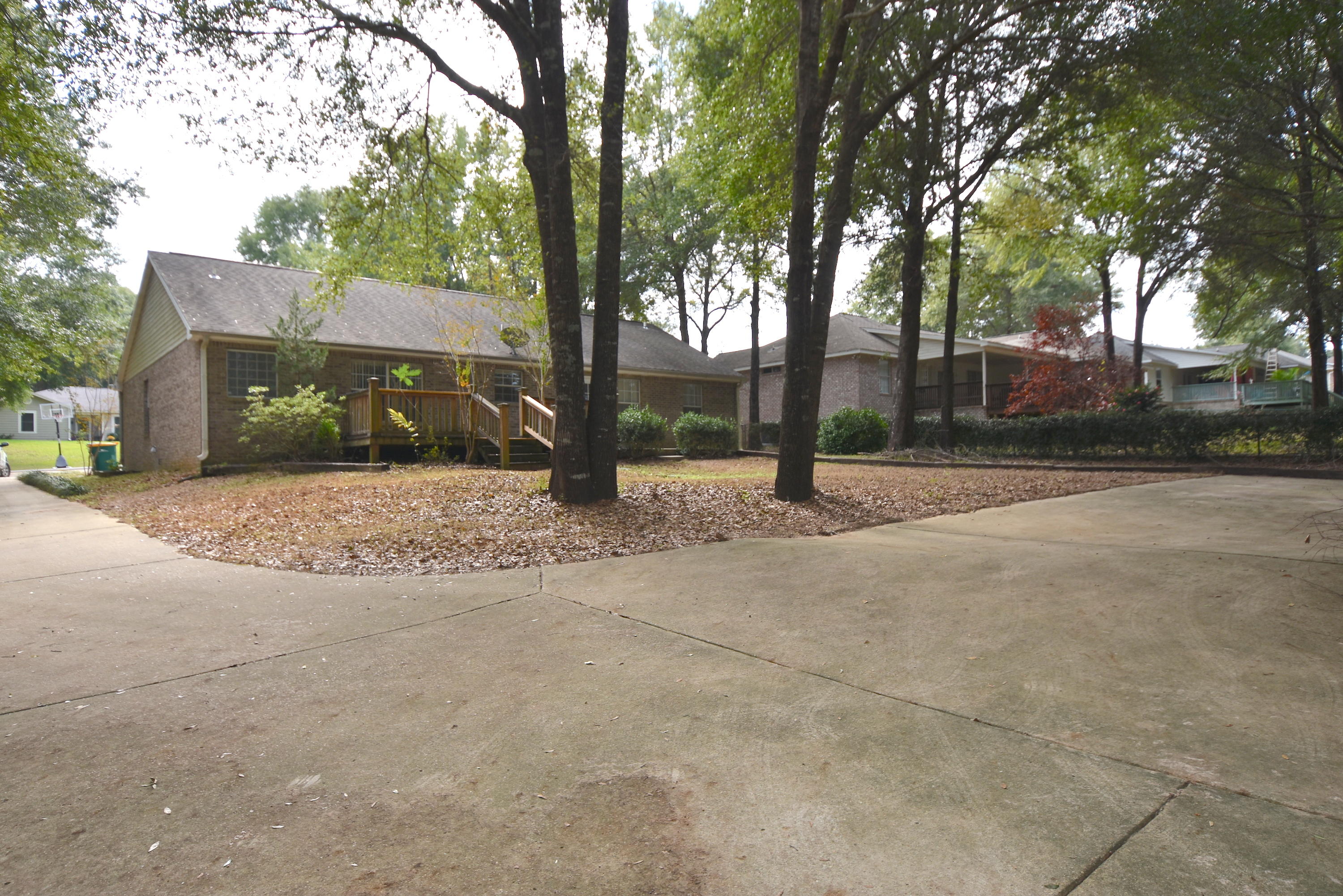 ROLLING HILLS ESTATES - Residential