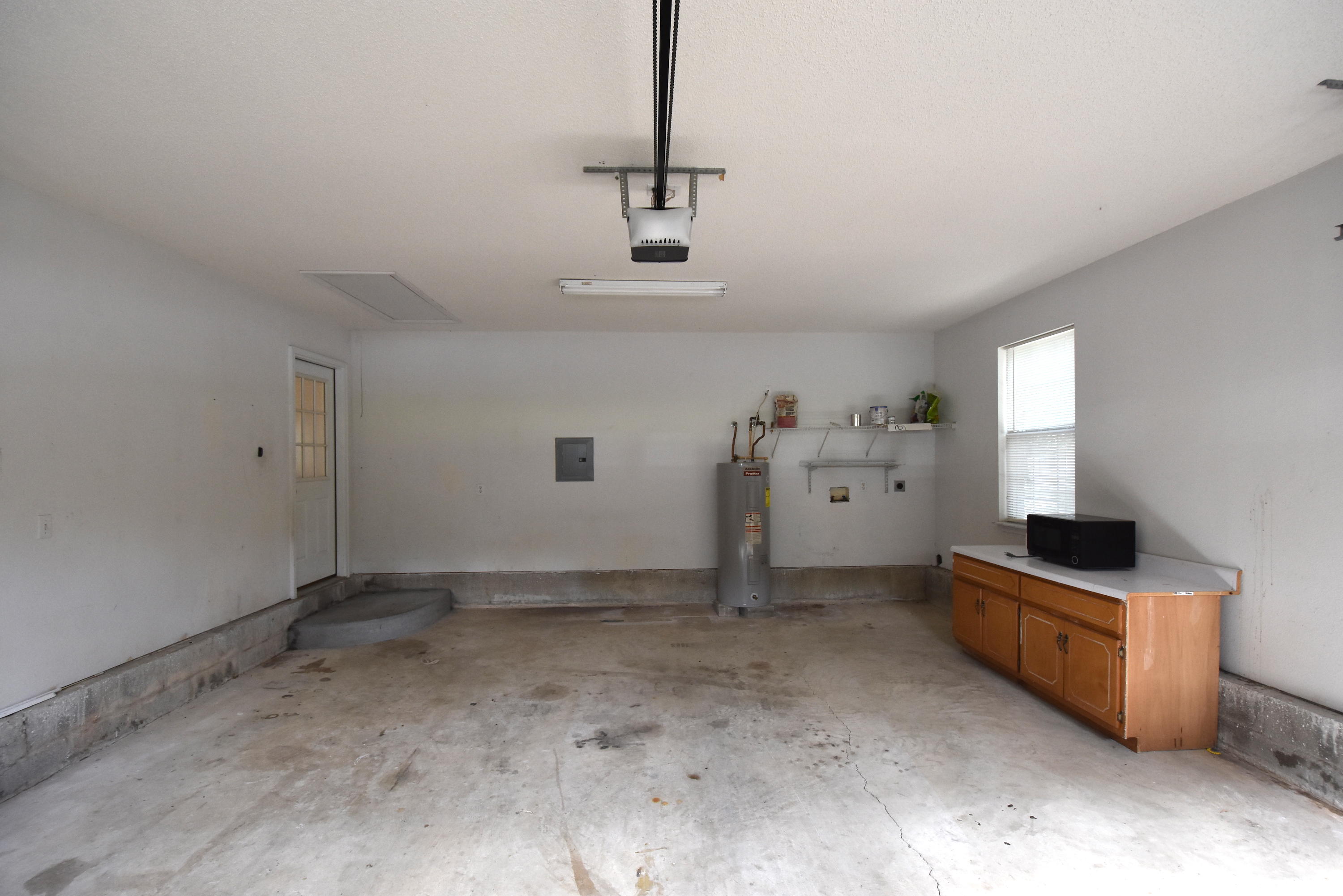 ROLLING HILLS ESTATES - Residential