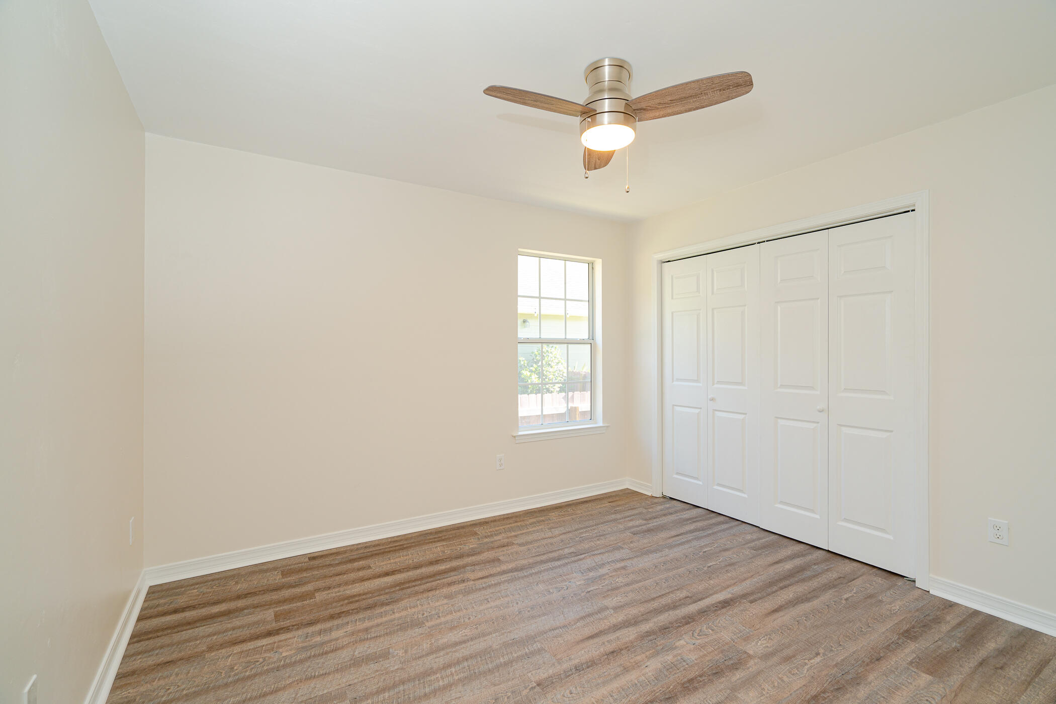 TOWN OF SANTA ROSA - Residential Lease