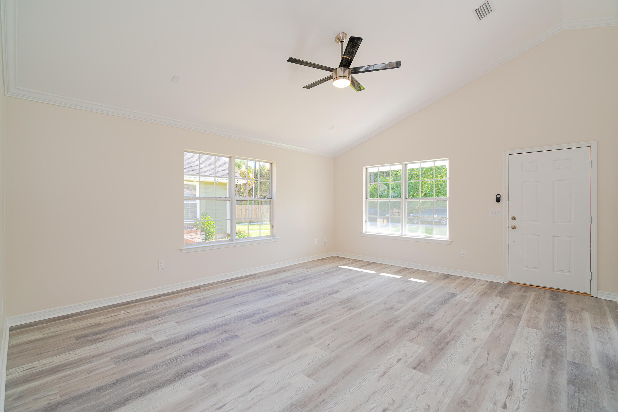 TOWN OF SANTA ROSA - Residential Lease