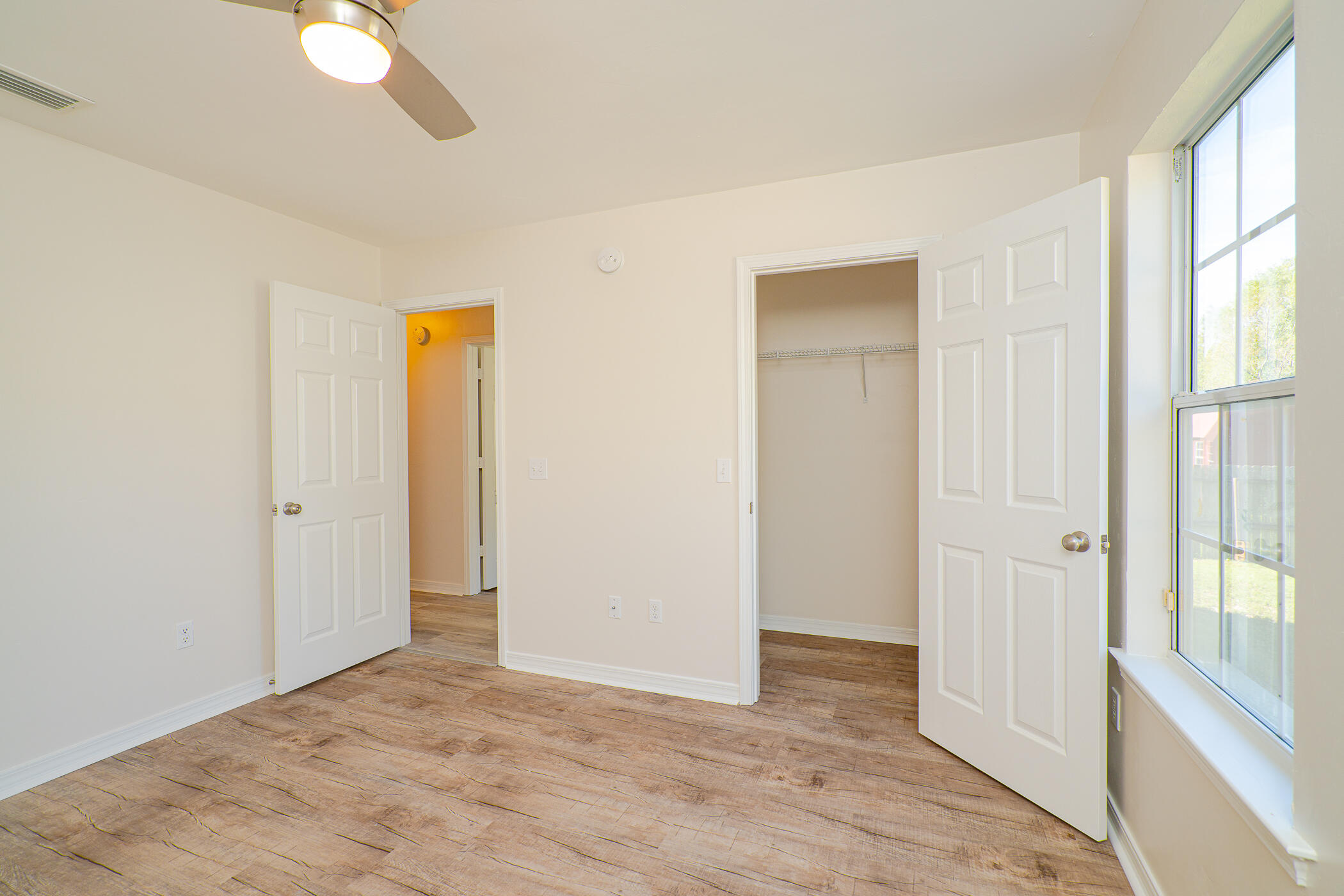 TOWN OF SANTA ROSA - Residential Lease