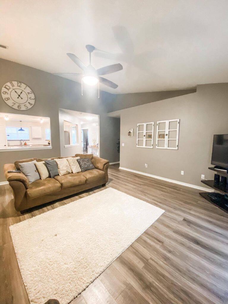 COUNTRYVIEW ESTATES 10TH ADDN - Residential Lease