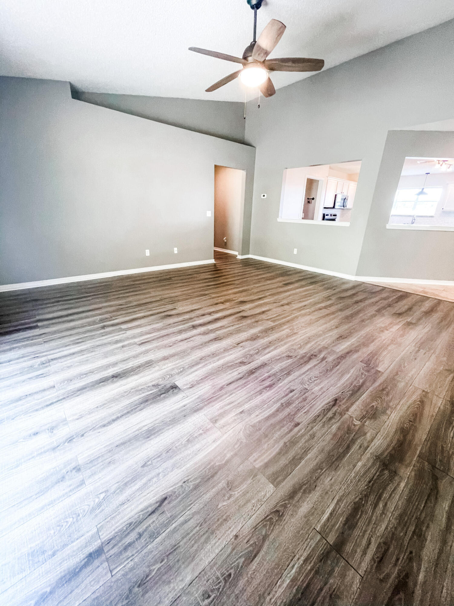 COUNTRYVIEW ESTATES 10TH ADDN - Residential Lease