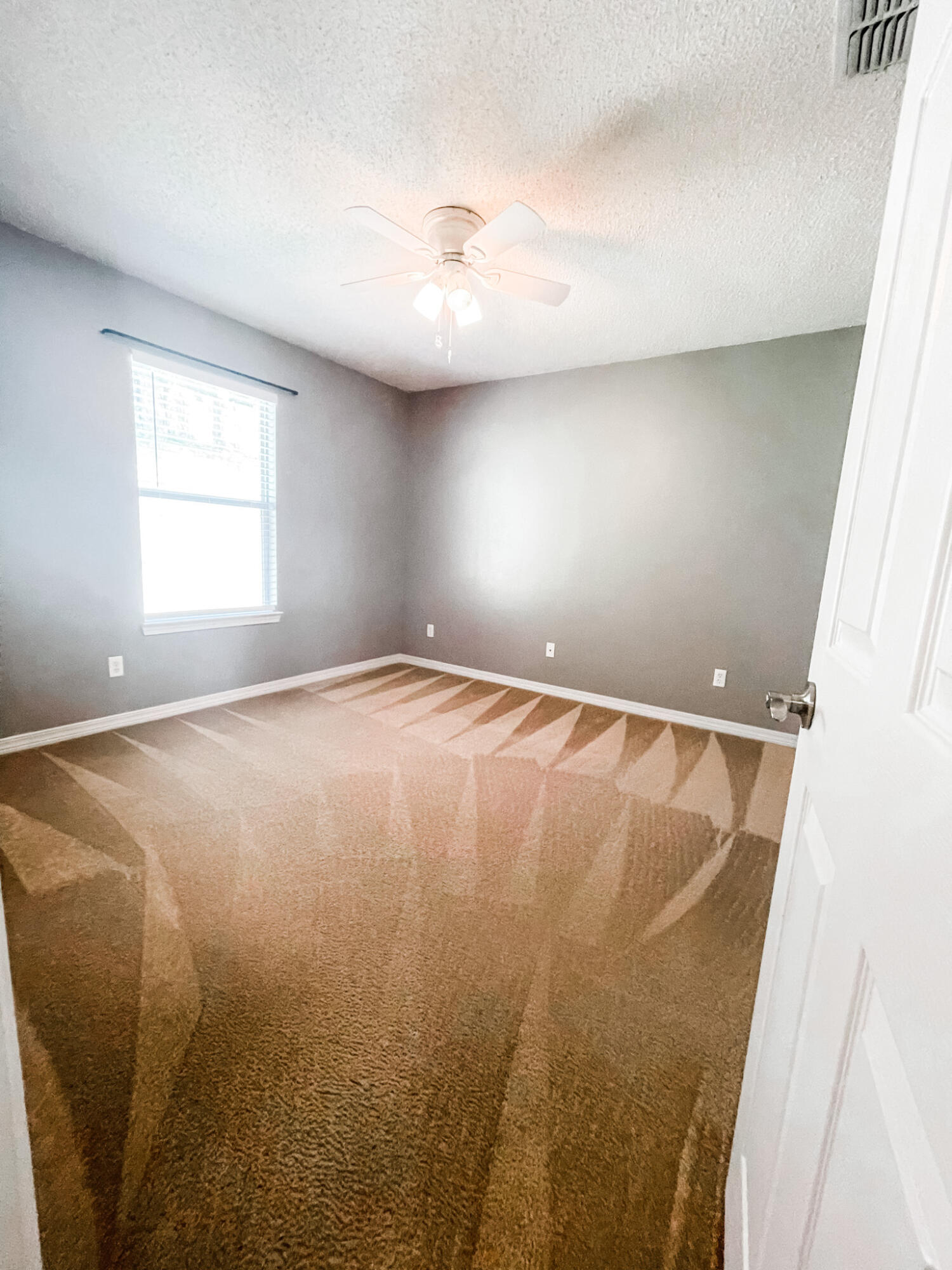 COUNTRYVIEW ESTATES 10TH ADDN - Residential Lease