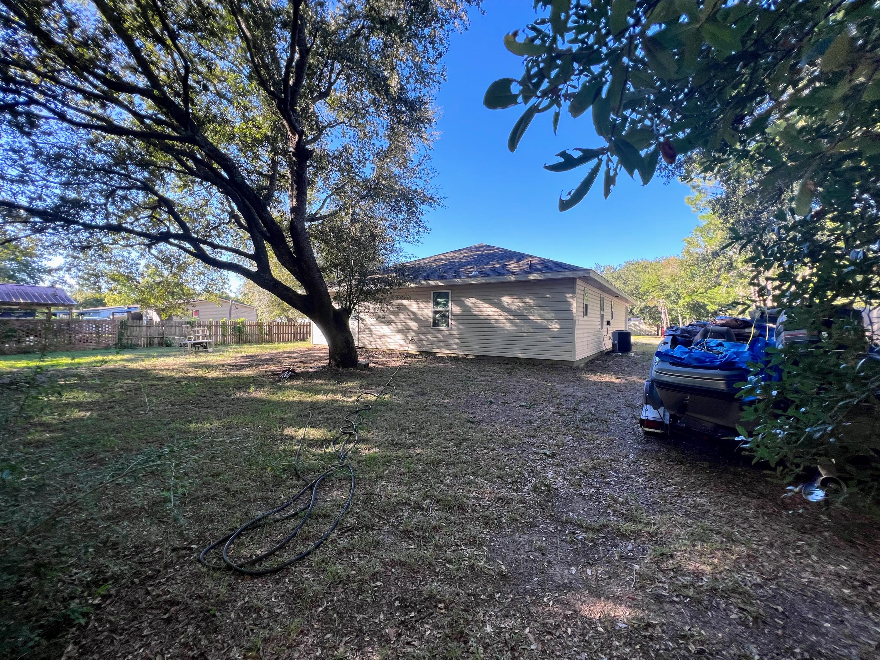 LEGEND WOODS ESTATES UNREC - Residential