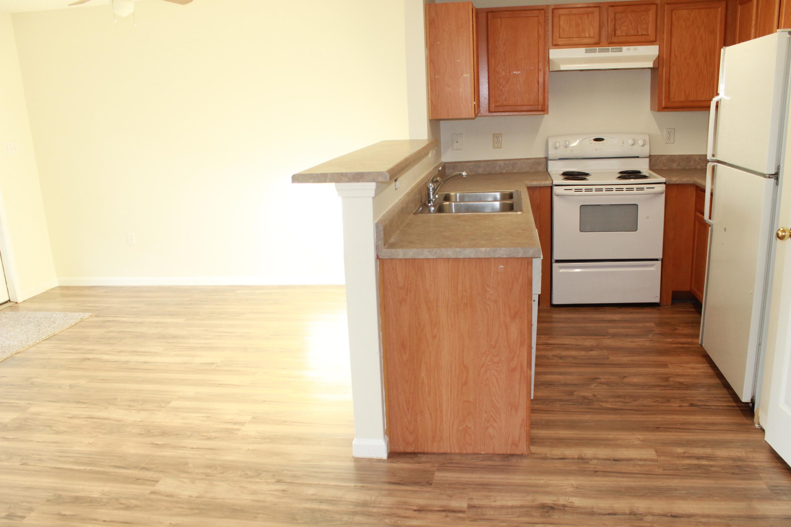 ROLLING PINES - Residential Lease