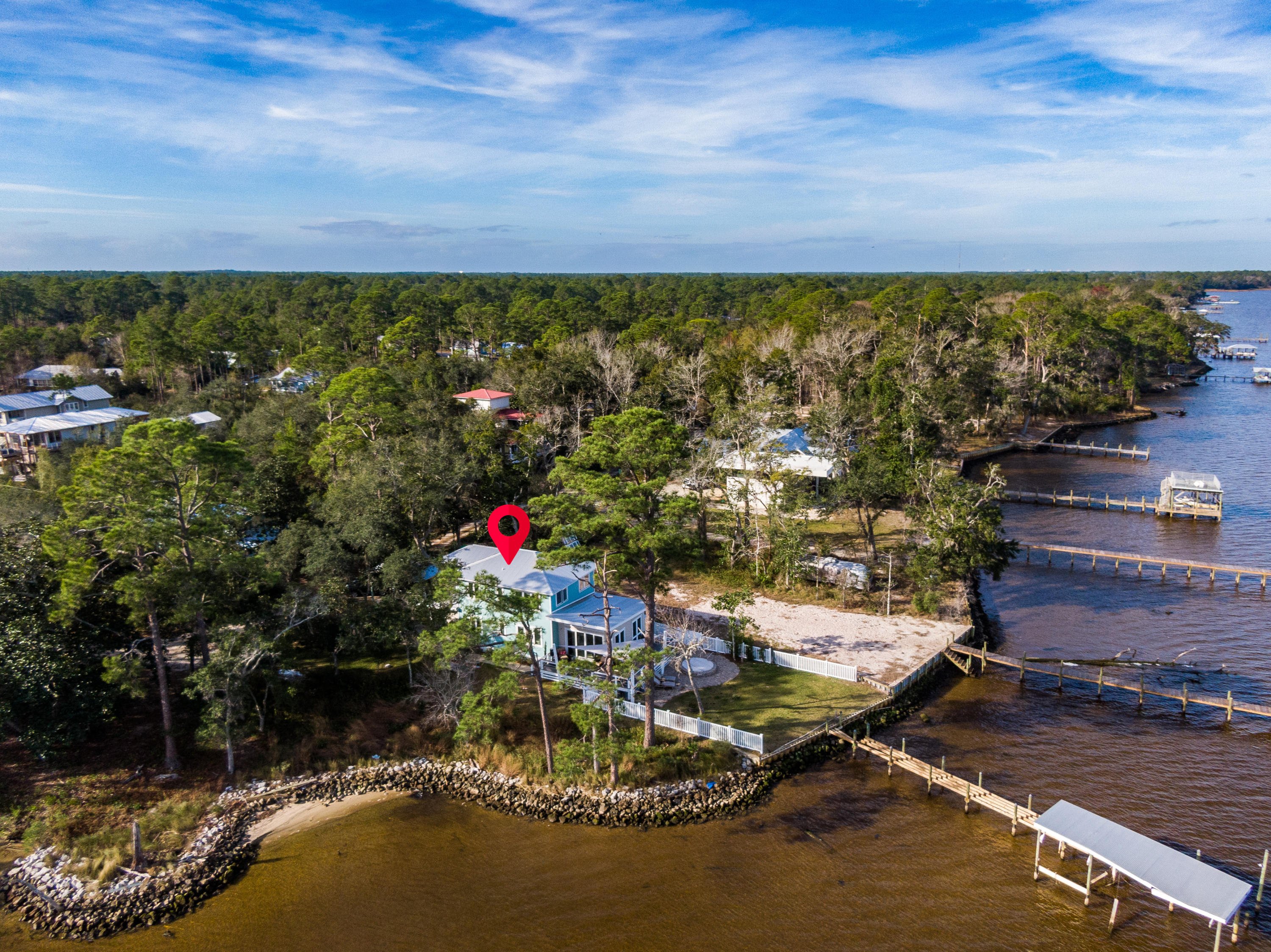 MAGNOLIA BEACH - Residential
