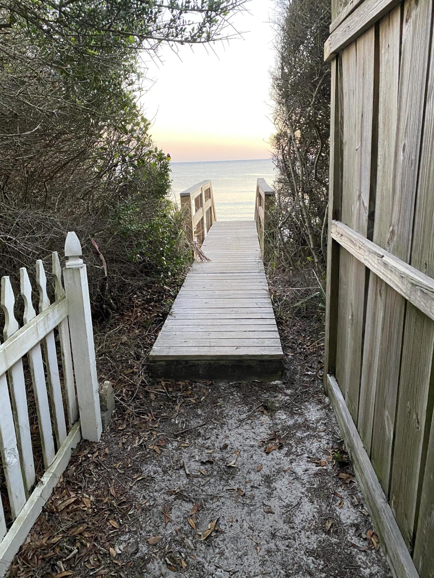 SEANEST VILLAGE - Land