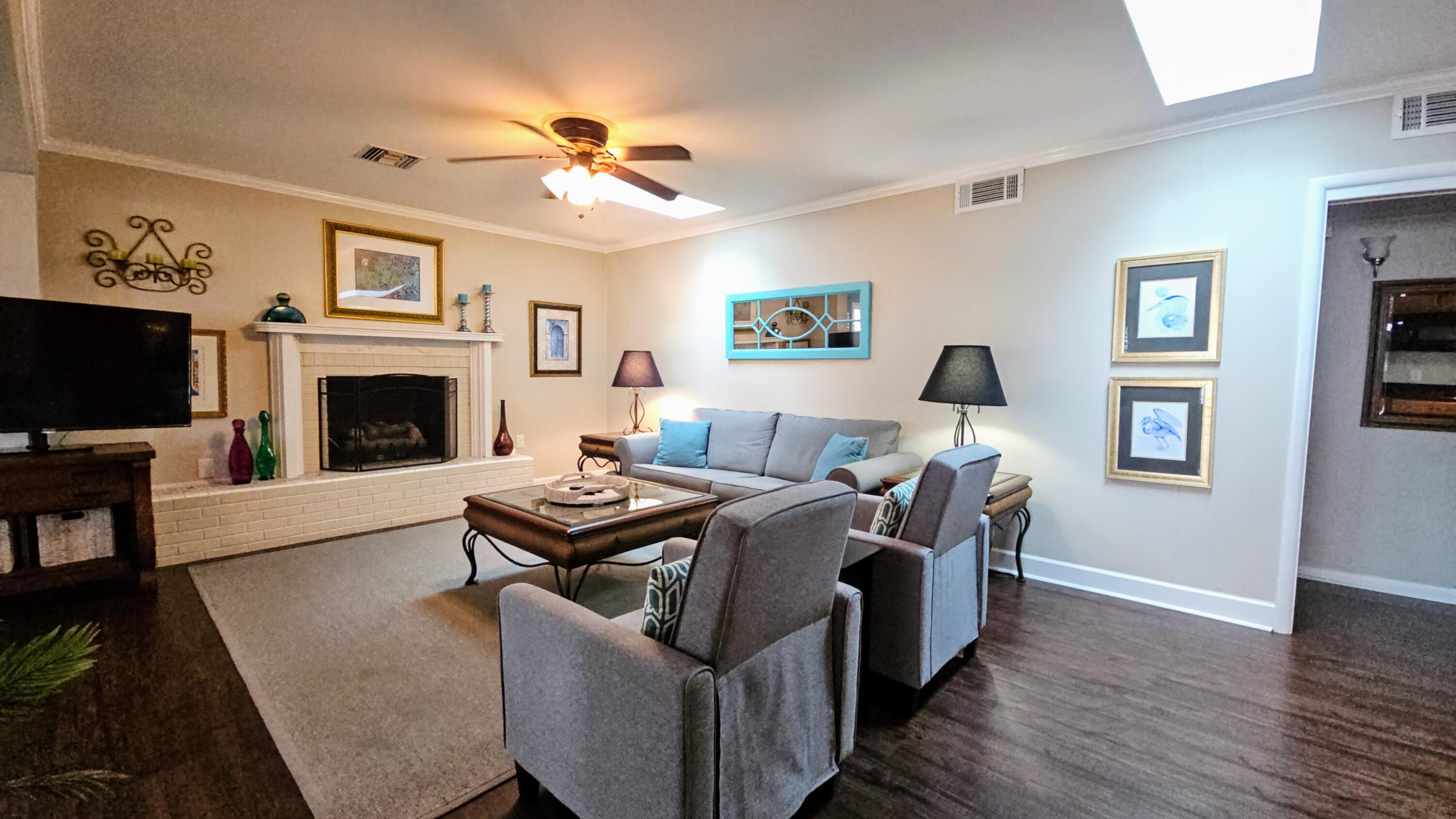 CRIGLER POINT - Residential Lease