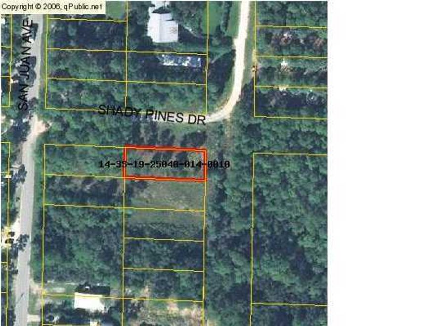 Build your dream home just steps to the beach and all 30A has to offer with no homeowners association dues! A new sidewalk down San Juan takes you straight to the beach! You are 1/2 mile to Seaside where you can ride your bike or jog to the events there. Call today for a builders estimate on building costs.