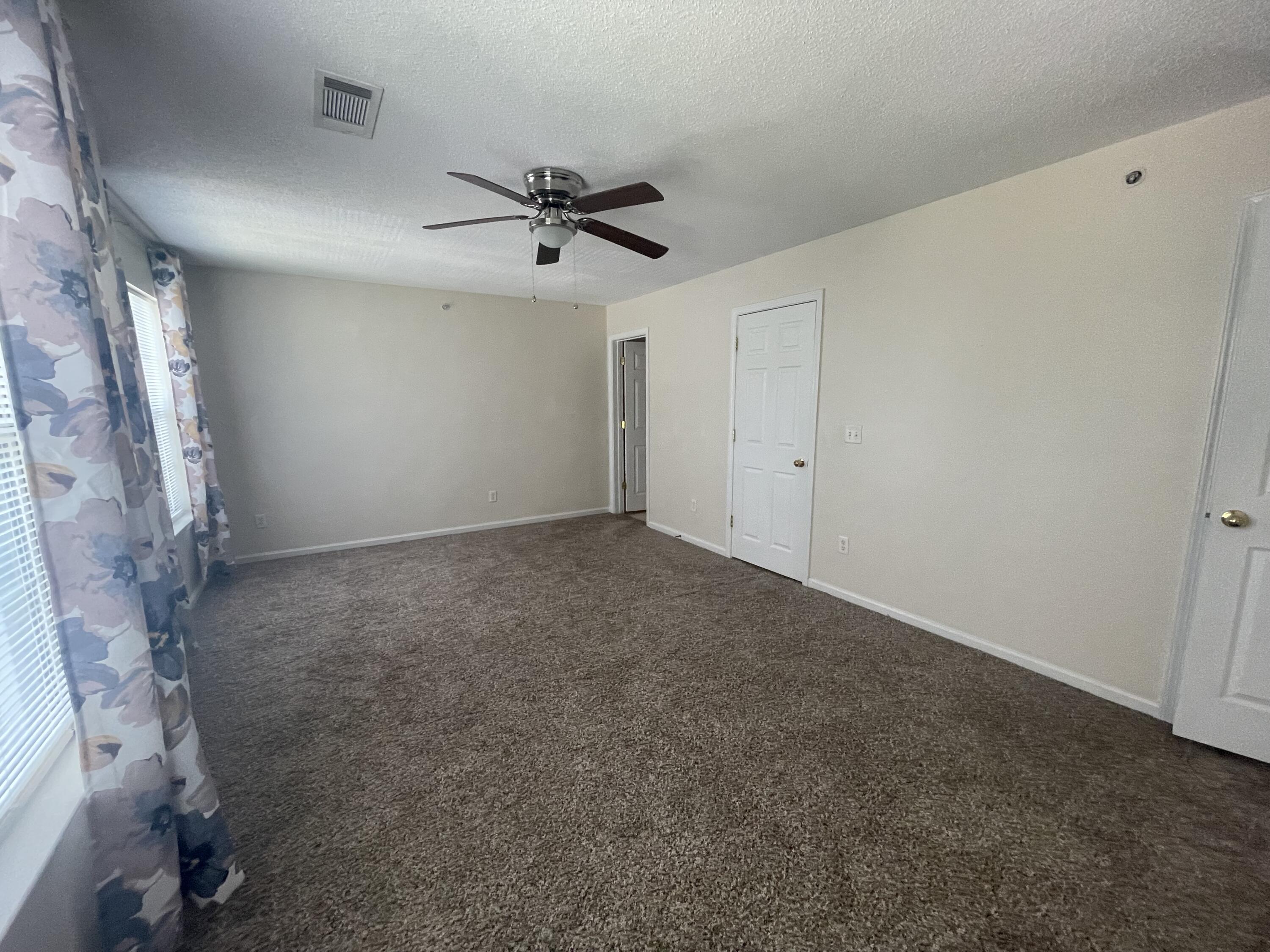 ROLLING PINES - Residential Lease
