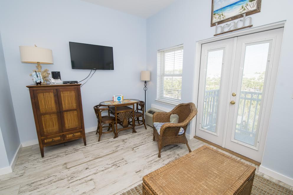 INN AT GULF PLACE - Residential