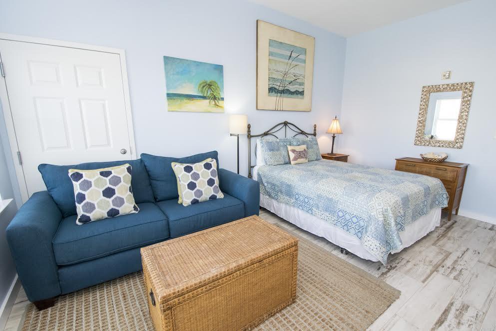 INN AT GULF PLACE - Residential