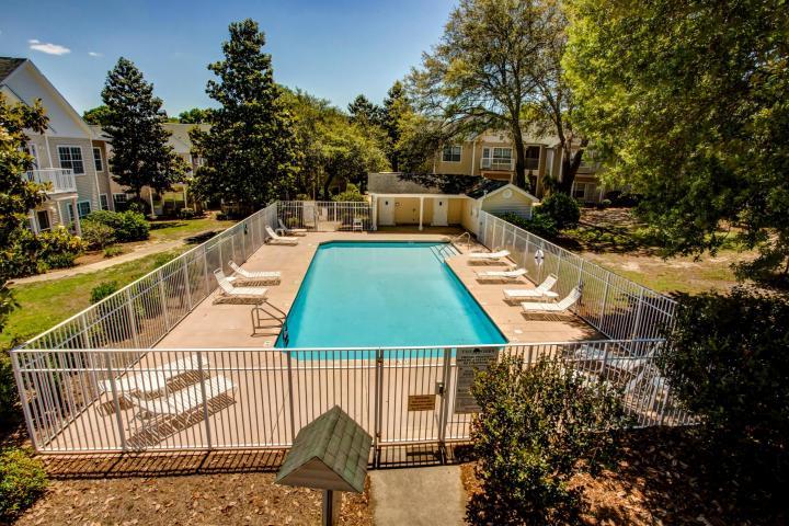 THE OAKS AT NICEVILLE - Residential