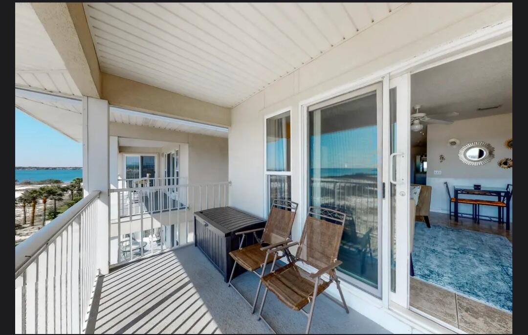 GULF ISLAND CONDOS - Residential