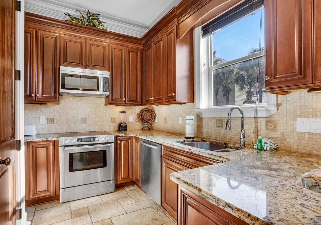 VILLAGES OF CRYSTAL BEACH - Residential