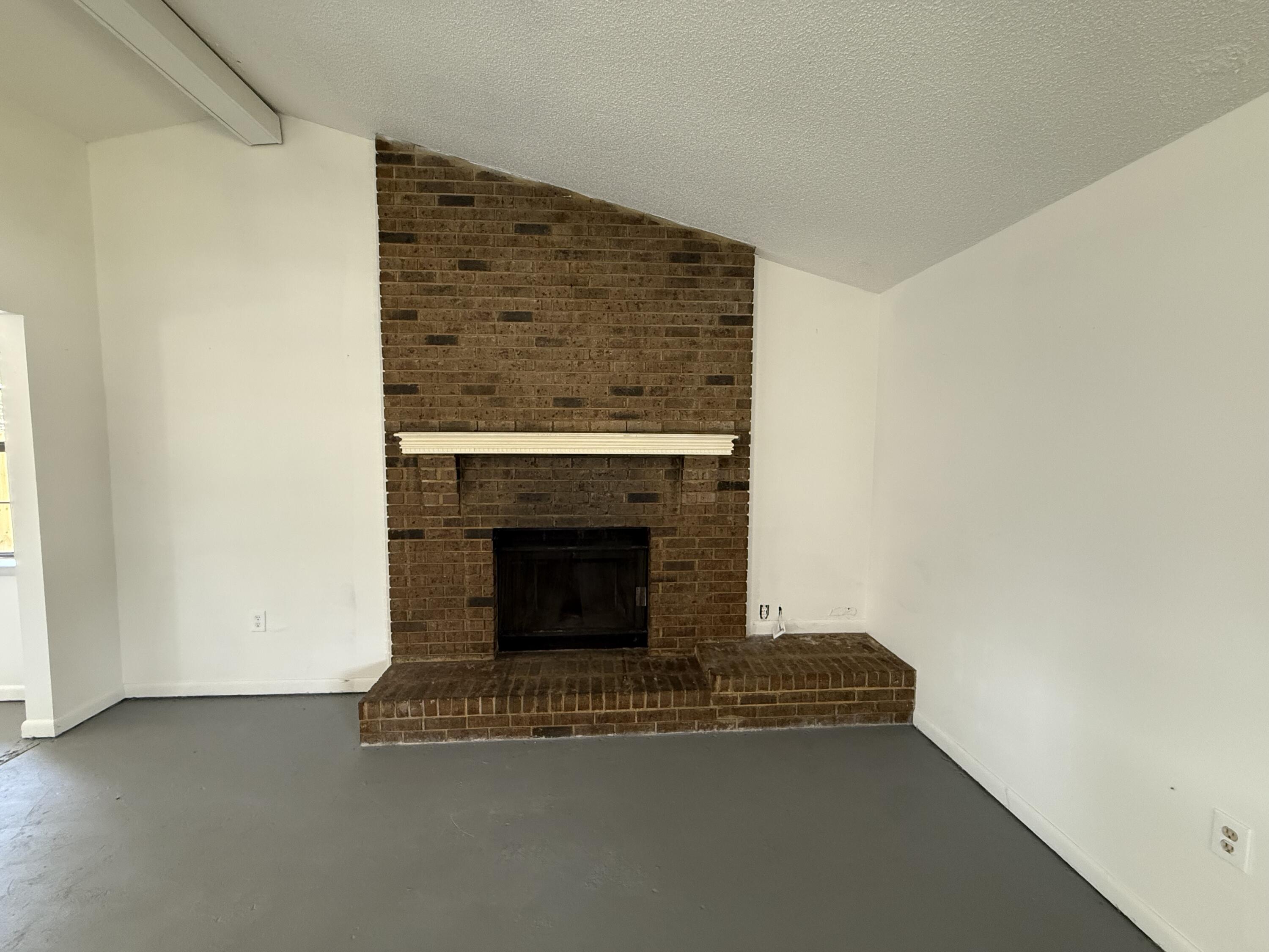 MARY ESTHER HEIGHTS - Residential