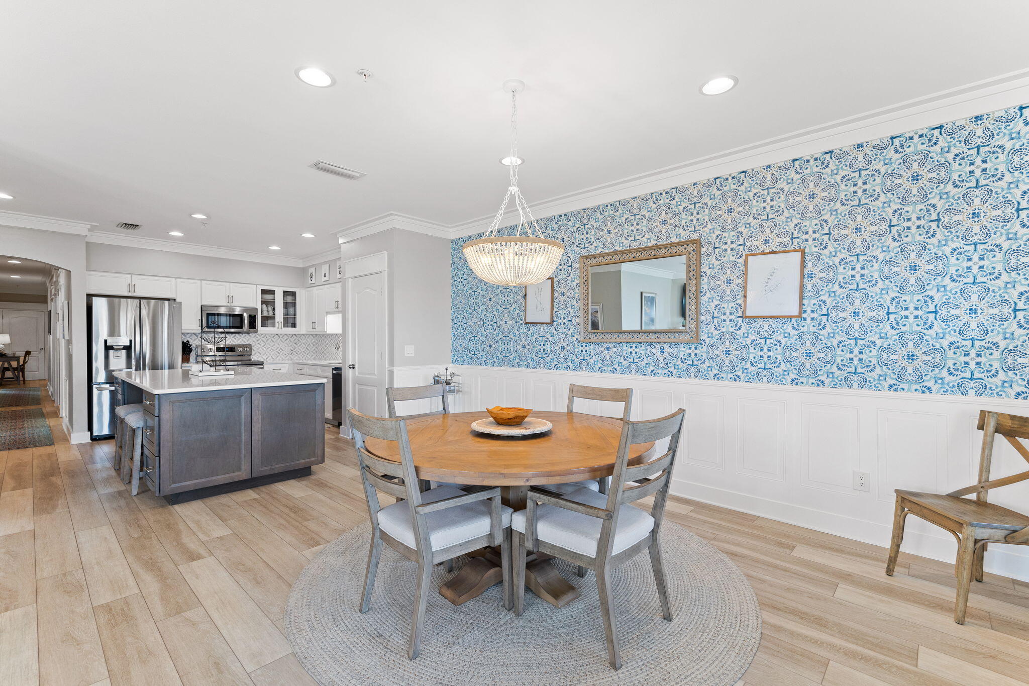 SEAVIEW VILLAS - Residential