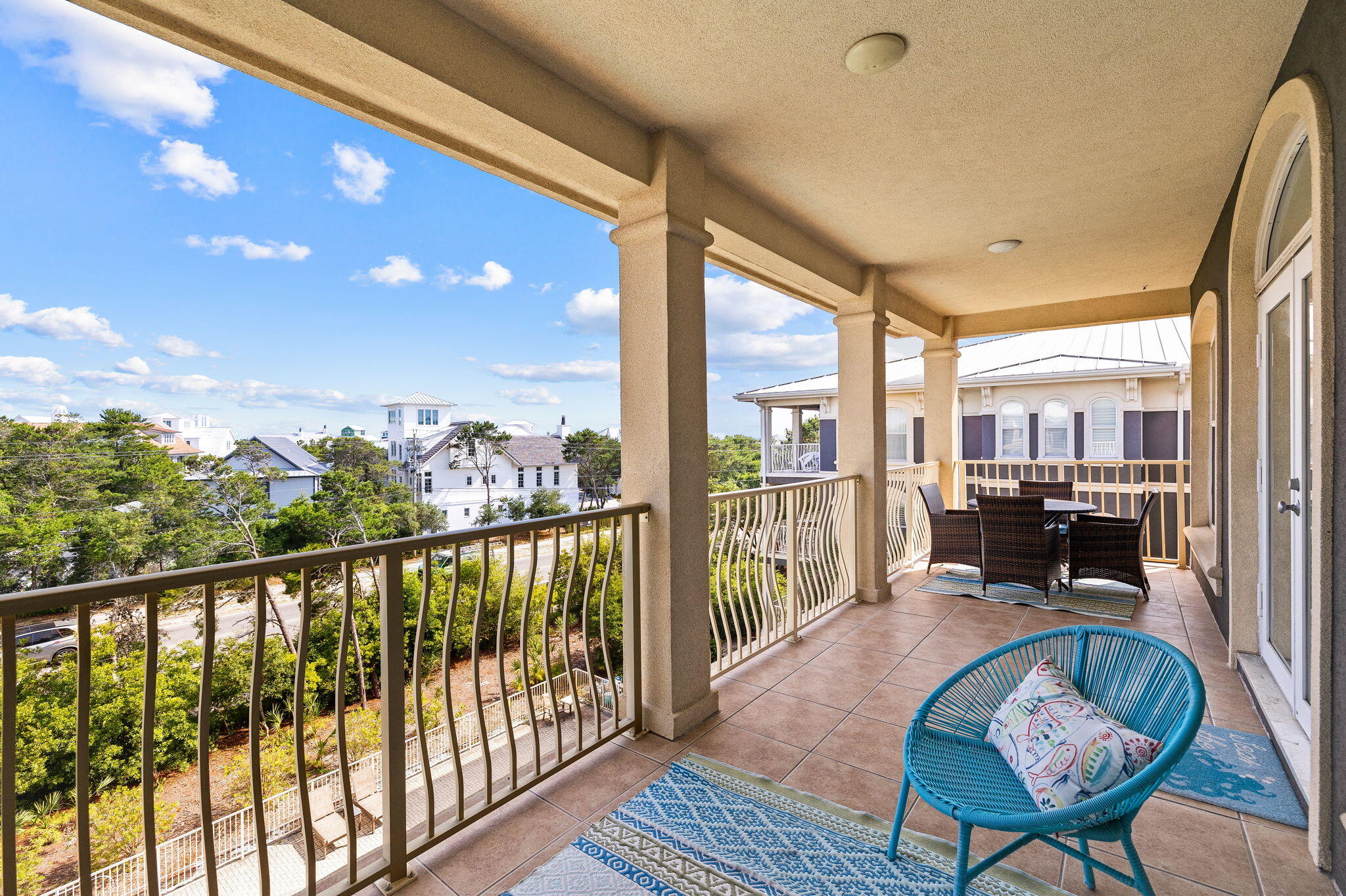 SEAVIEW VILLAS - Residential