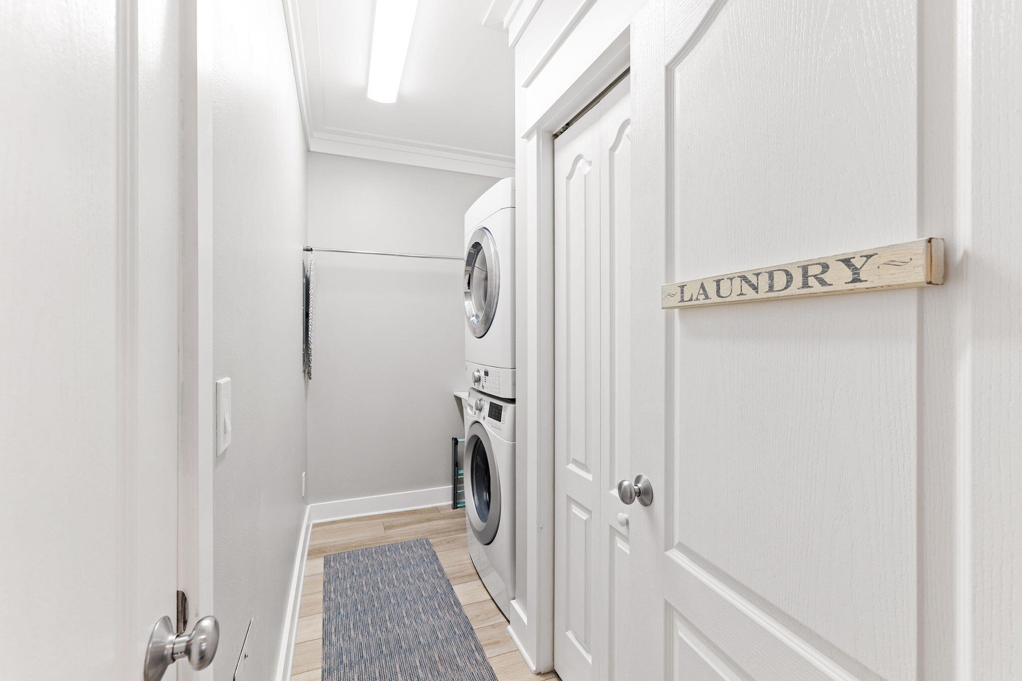 SEAVIEW VILLAS - Residential