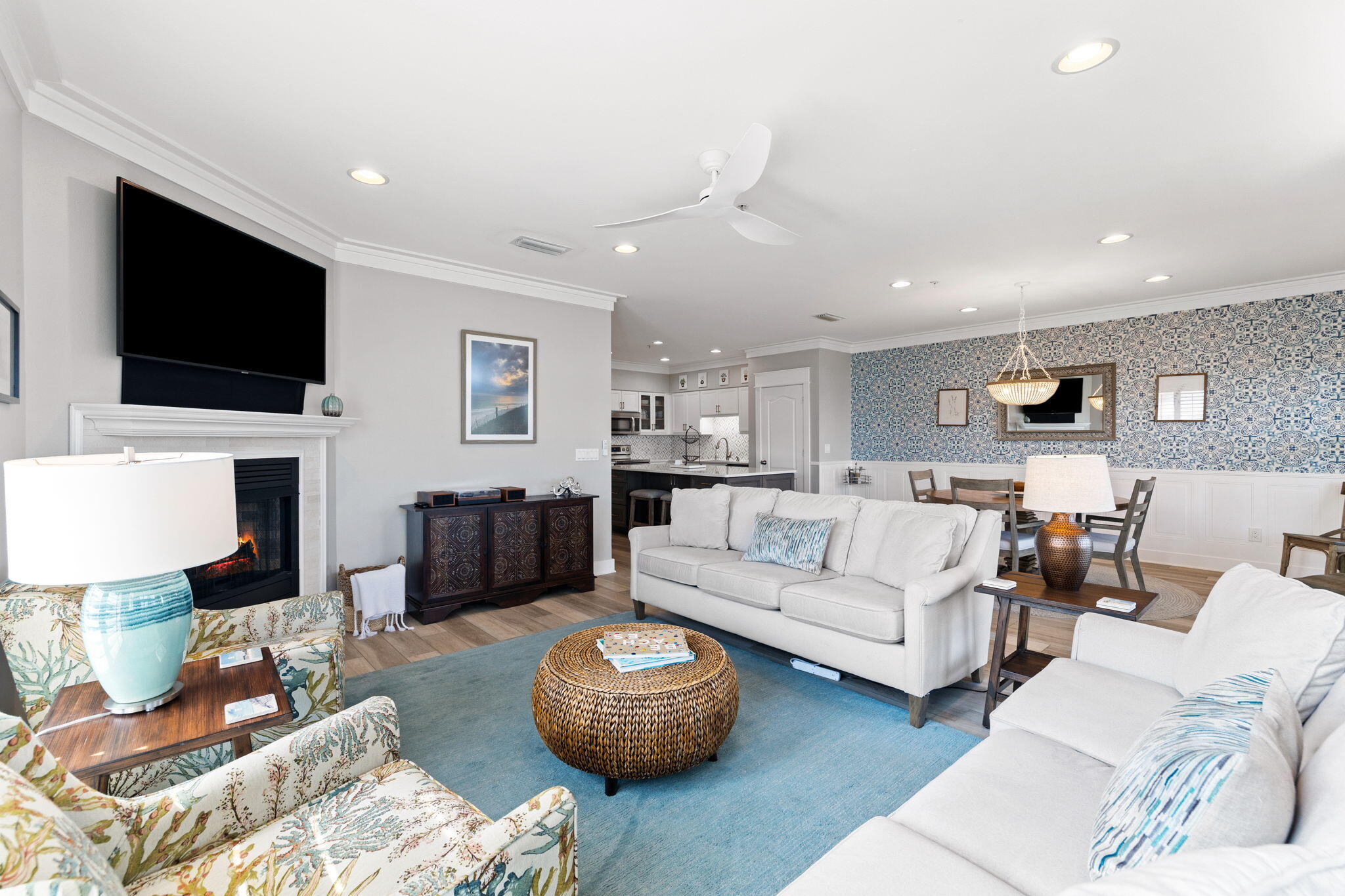 SEAVIEW VILLAS - Residential