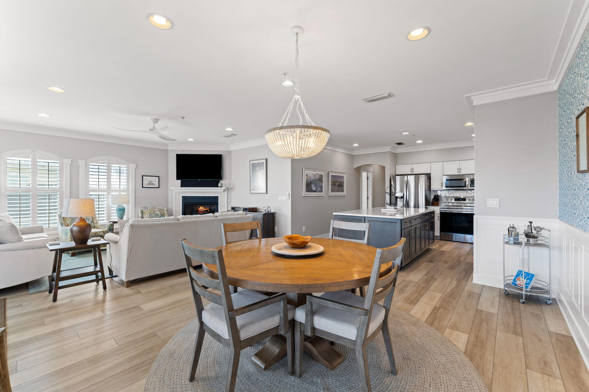 SEAVIEW VILLAS - Residential