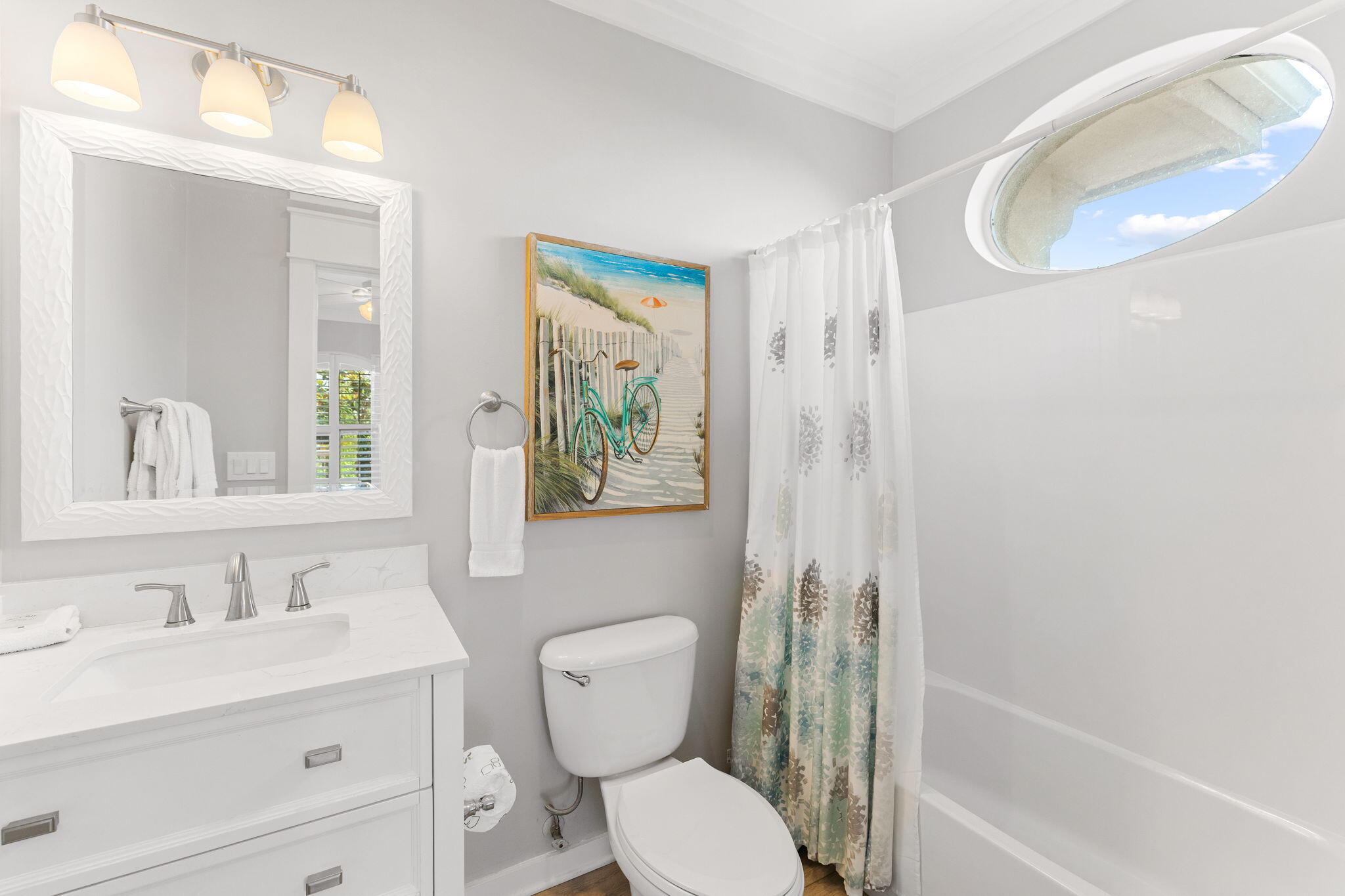 SEAVIEW VILLAS - Residential