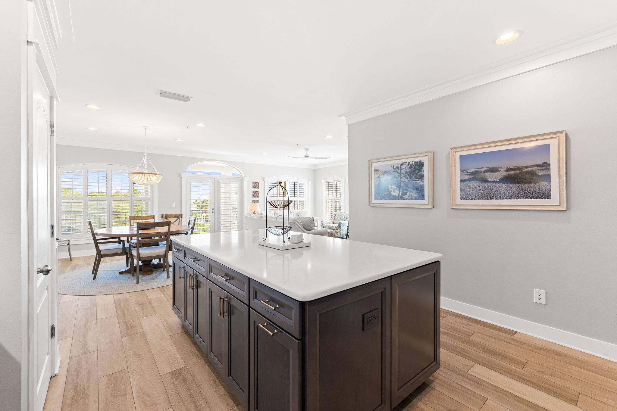 SEAVIEW VILLAS - Residential