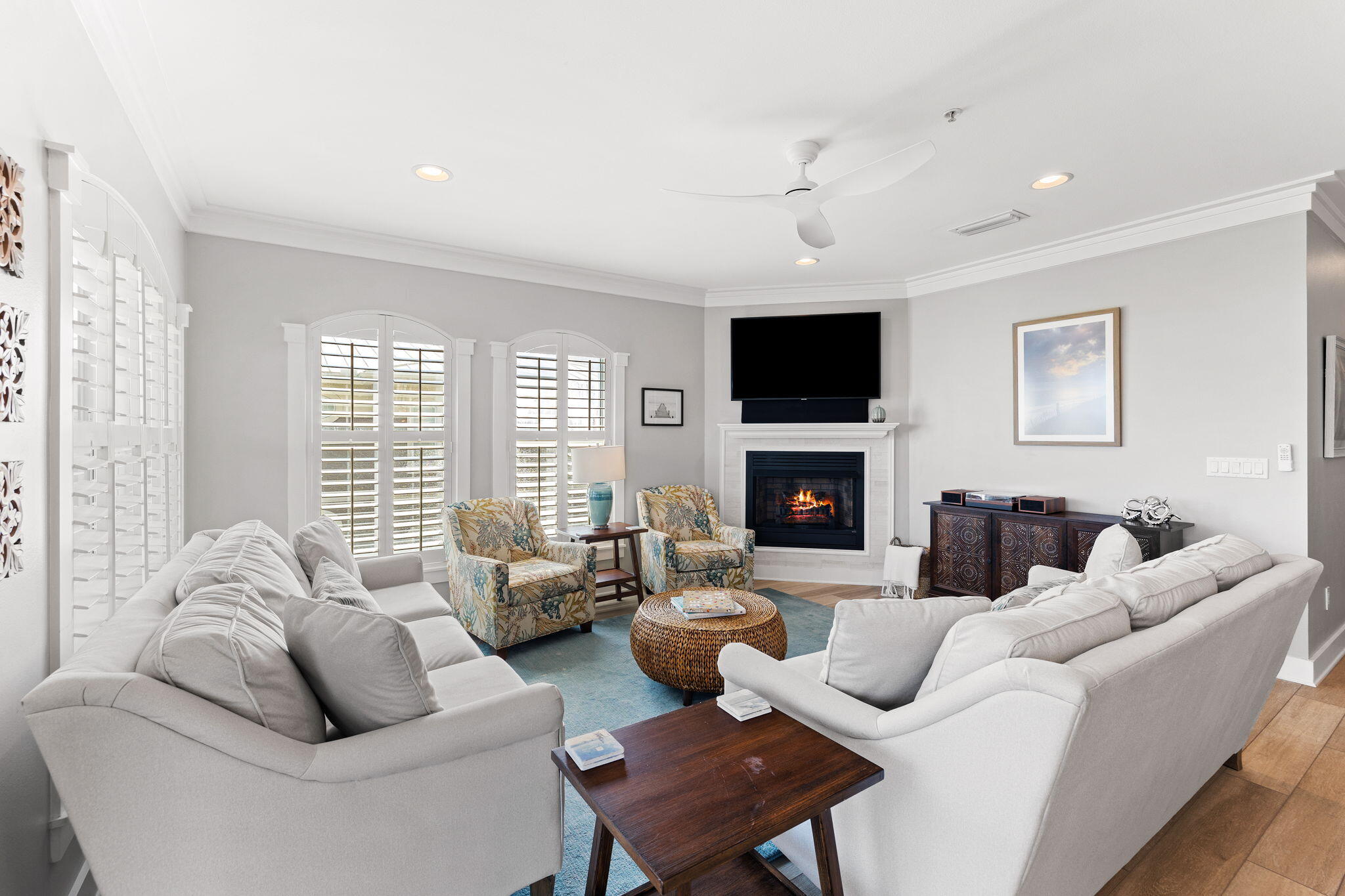 SEAVIEW VILLAS - Residential