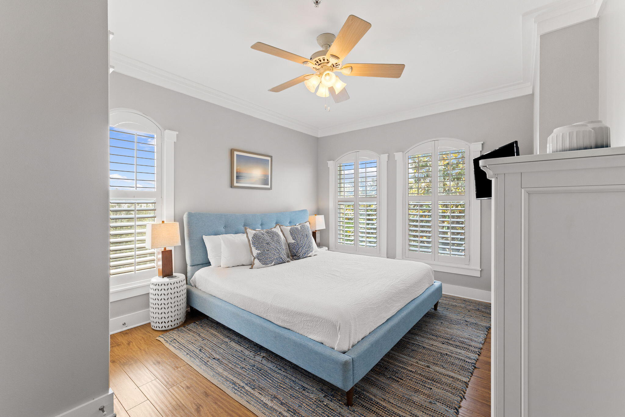 SEAVIEW VILLAS - Residential