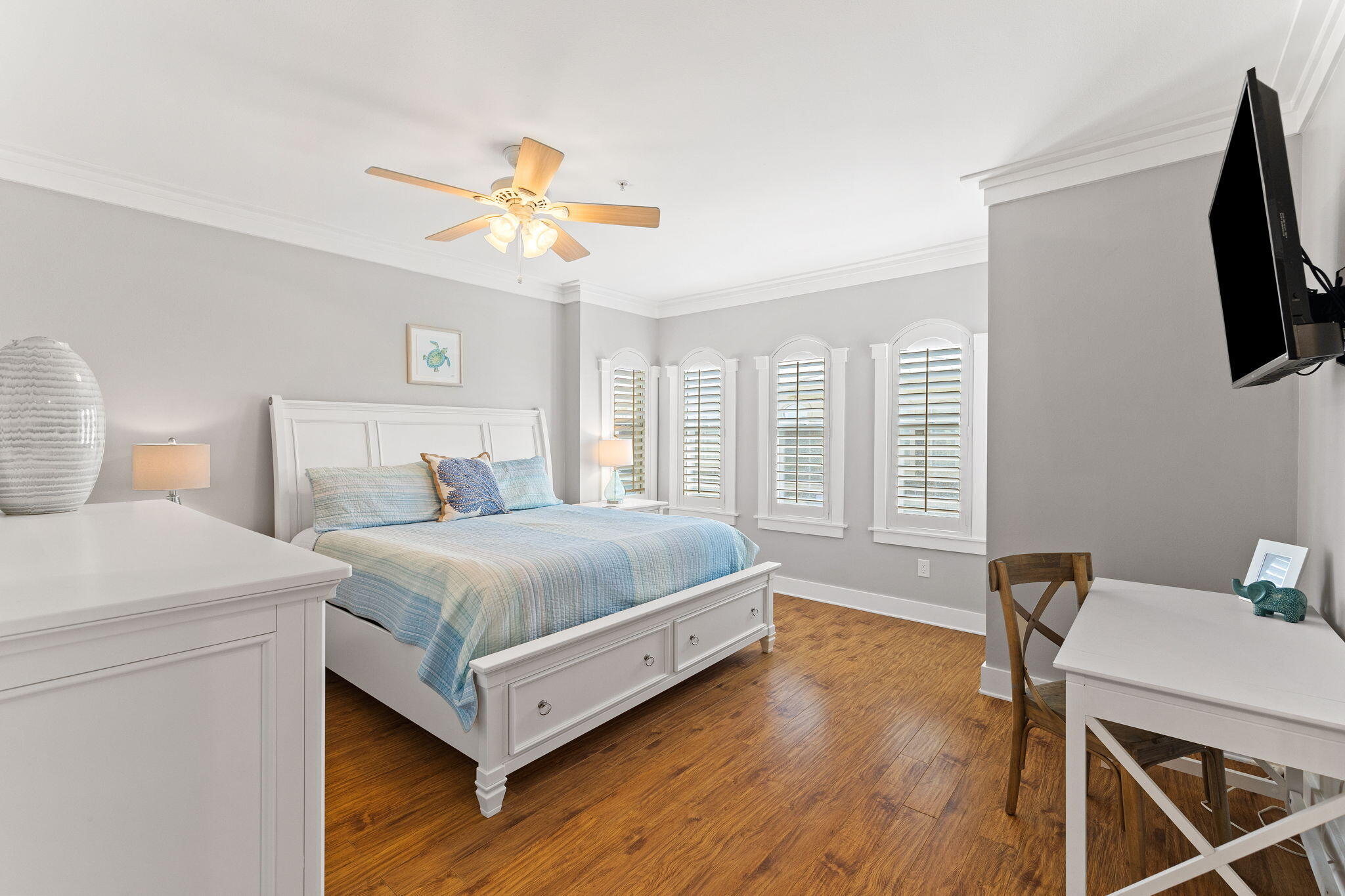 SEAVIEW VILLAS - Residential