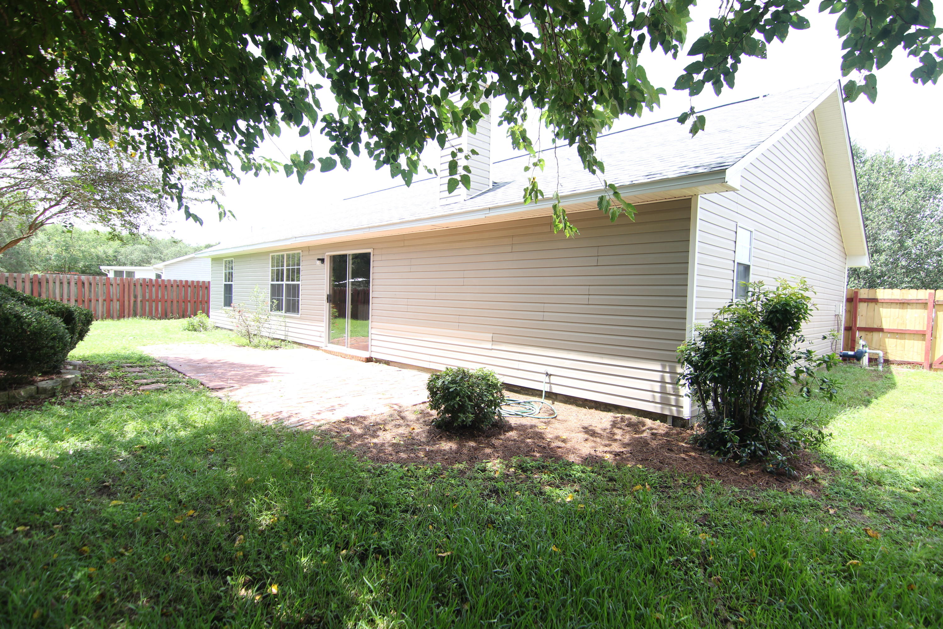 COUNTRY BREEZE ESTATES - Residential