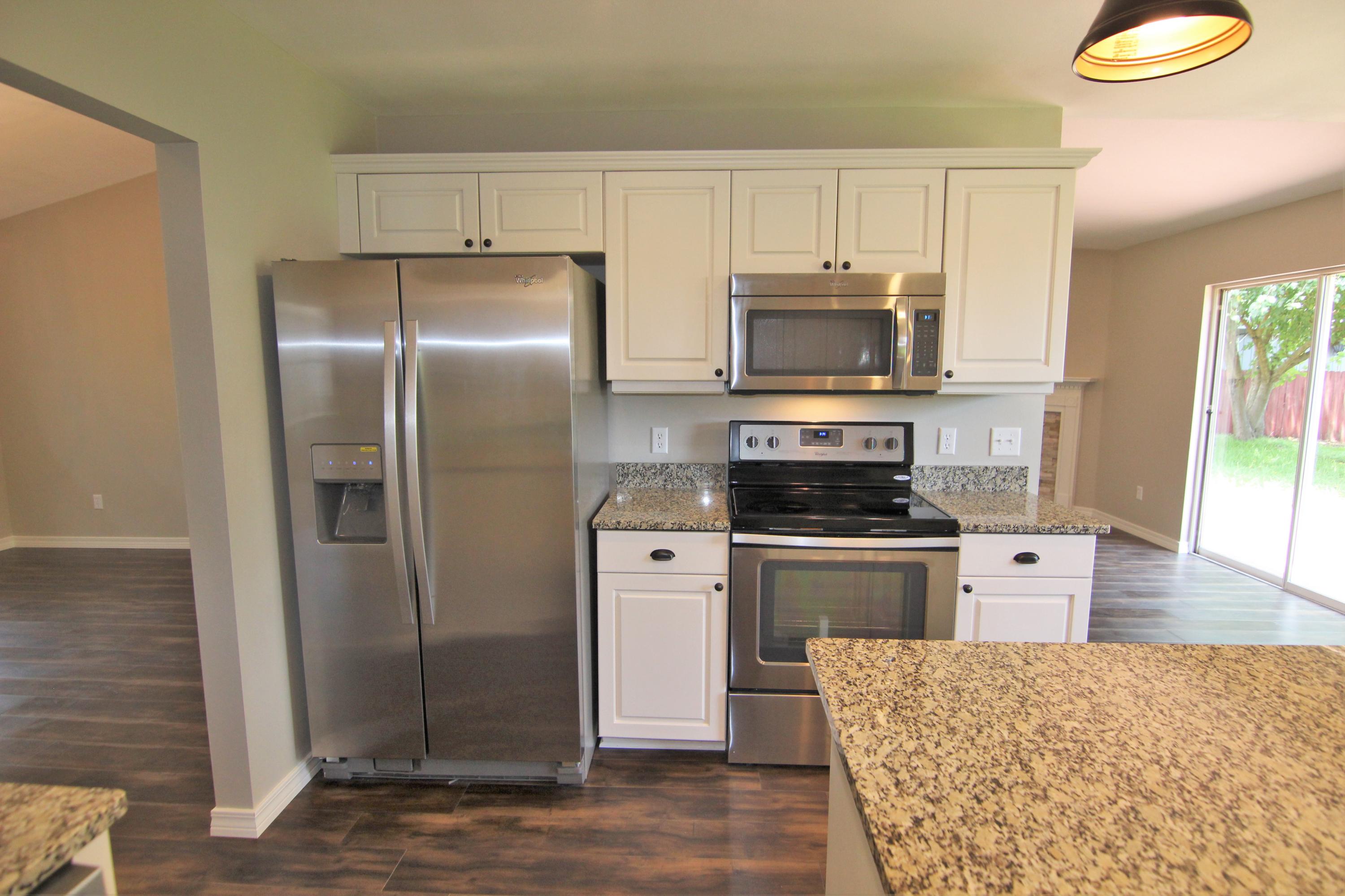 COUNTRY BREEZE ESTATES - Residential