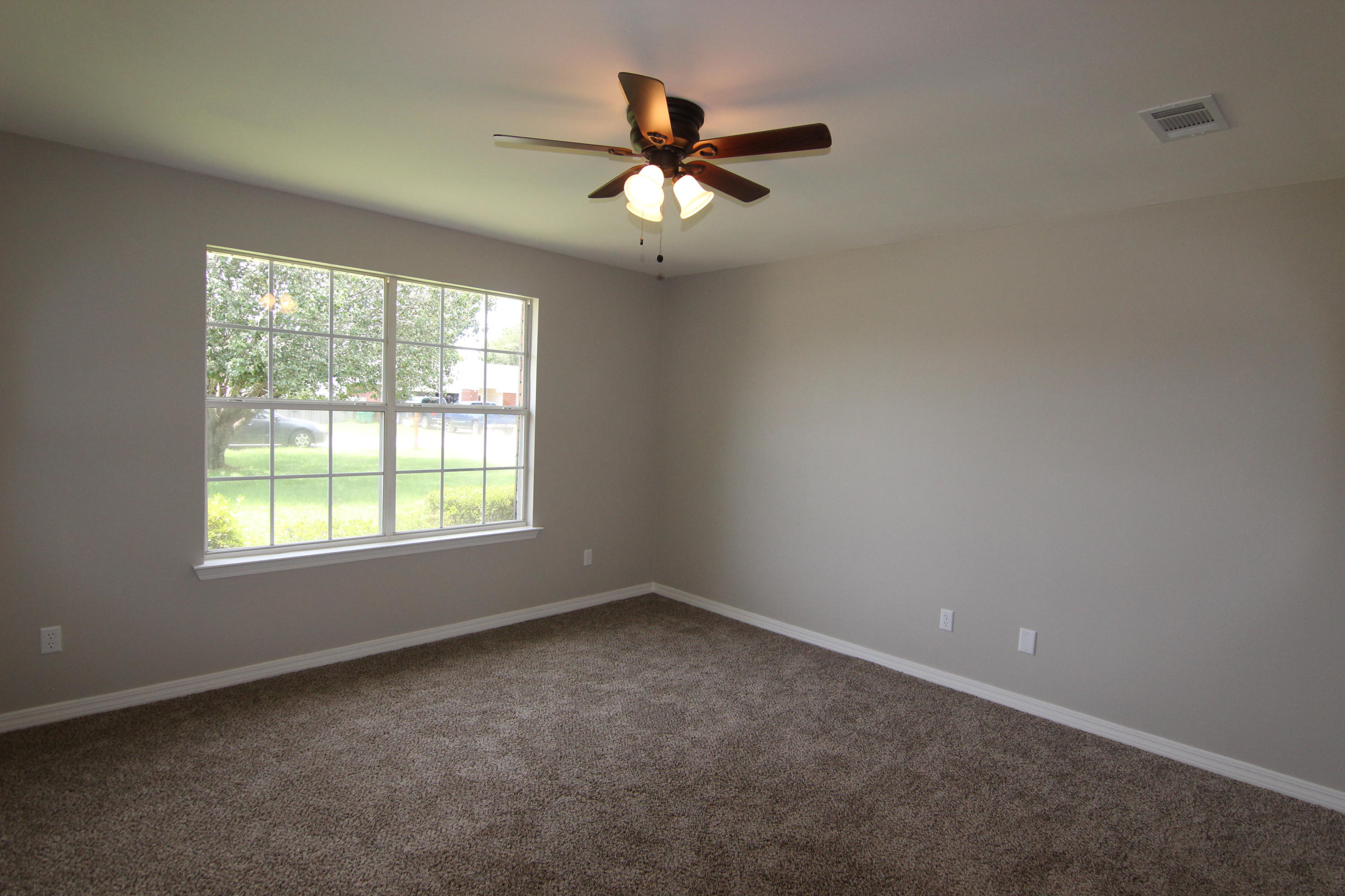 COUNTRY BREEZE ESTATES - Residential